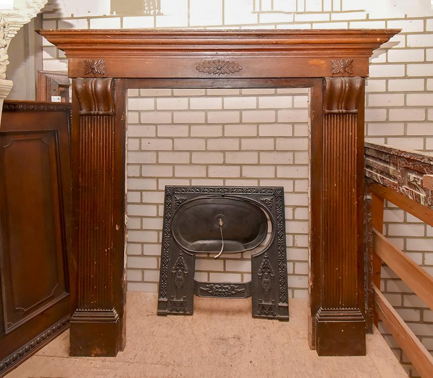 Beautiful wooden fireplace from the 19th Century,
to place around the chimney.