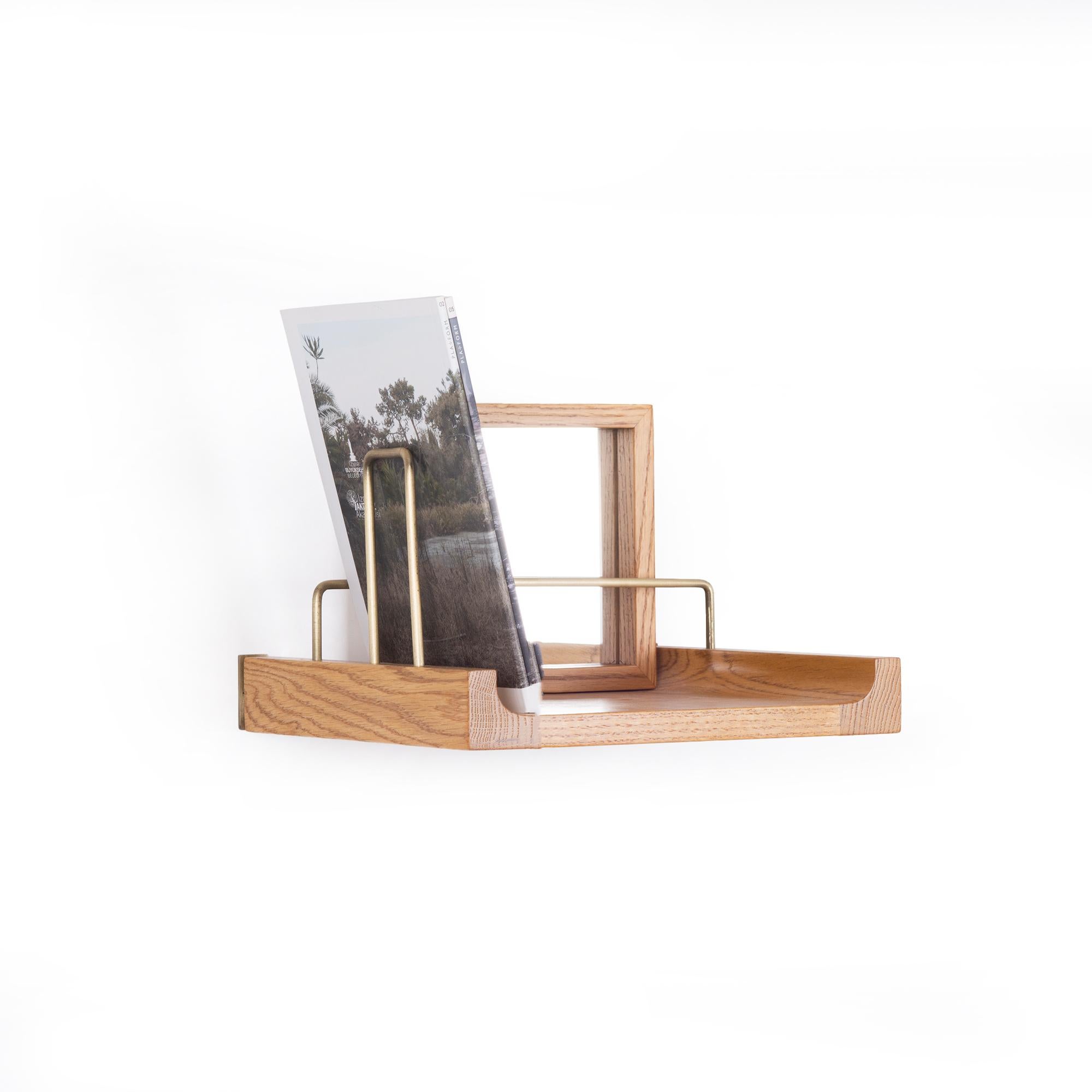 Estantería Flotante de Madera - Tamaño Pequeño, Roble, con Detalles en Oro Envejecido Hecho a mano en venta