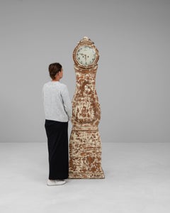 Schwedische Standuhr aus dem 19. Jahrhundert, braunes Holz, antikes Design