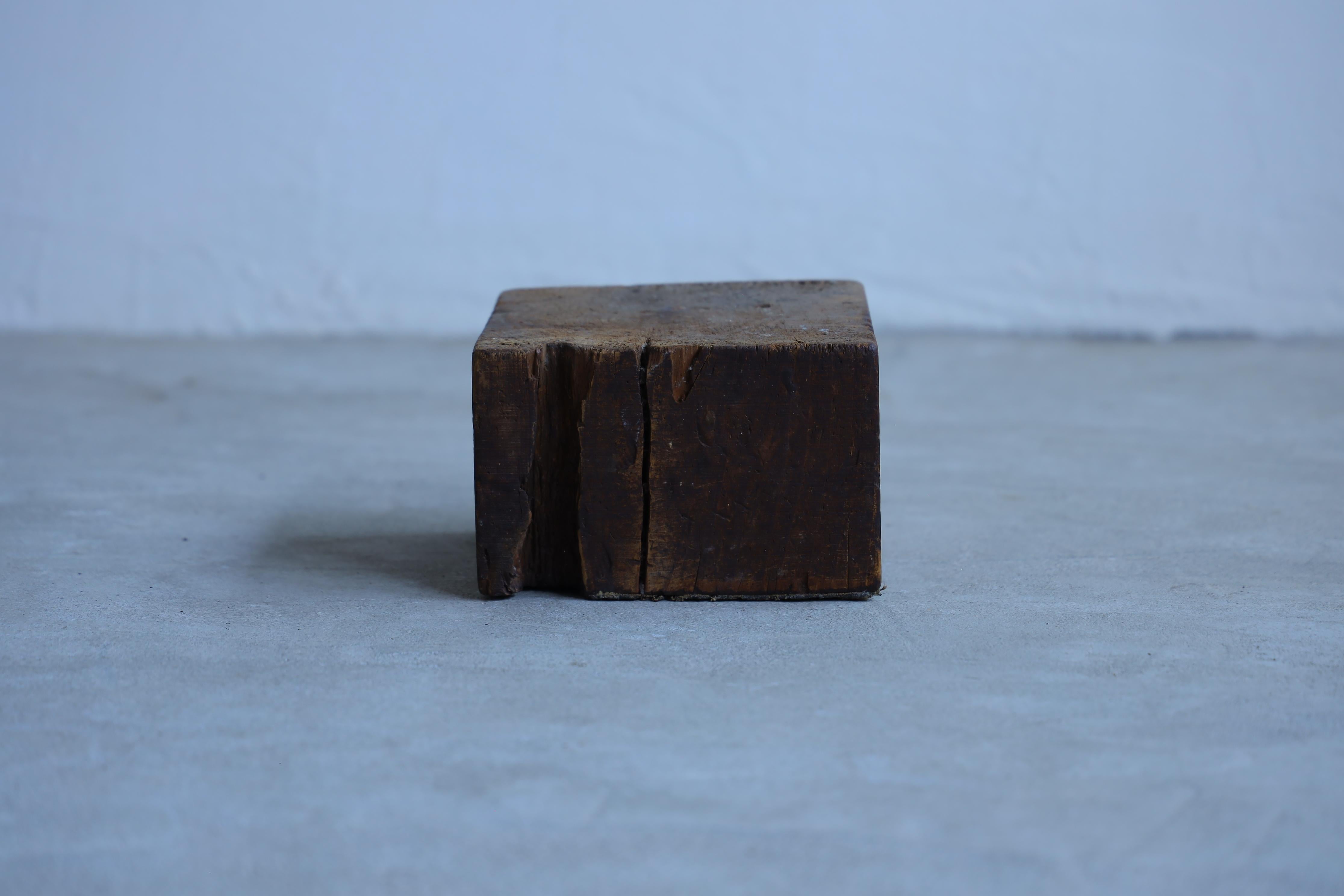 Bois Stand de fleurs en bois, Antiquités japonaises, Wabi-Sabi, Mingei en vente