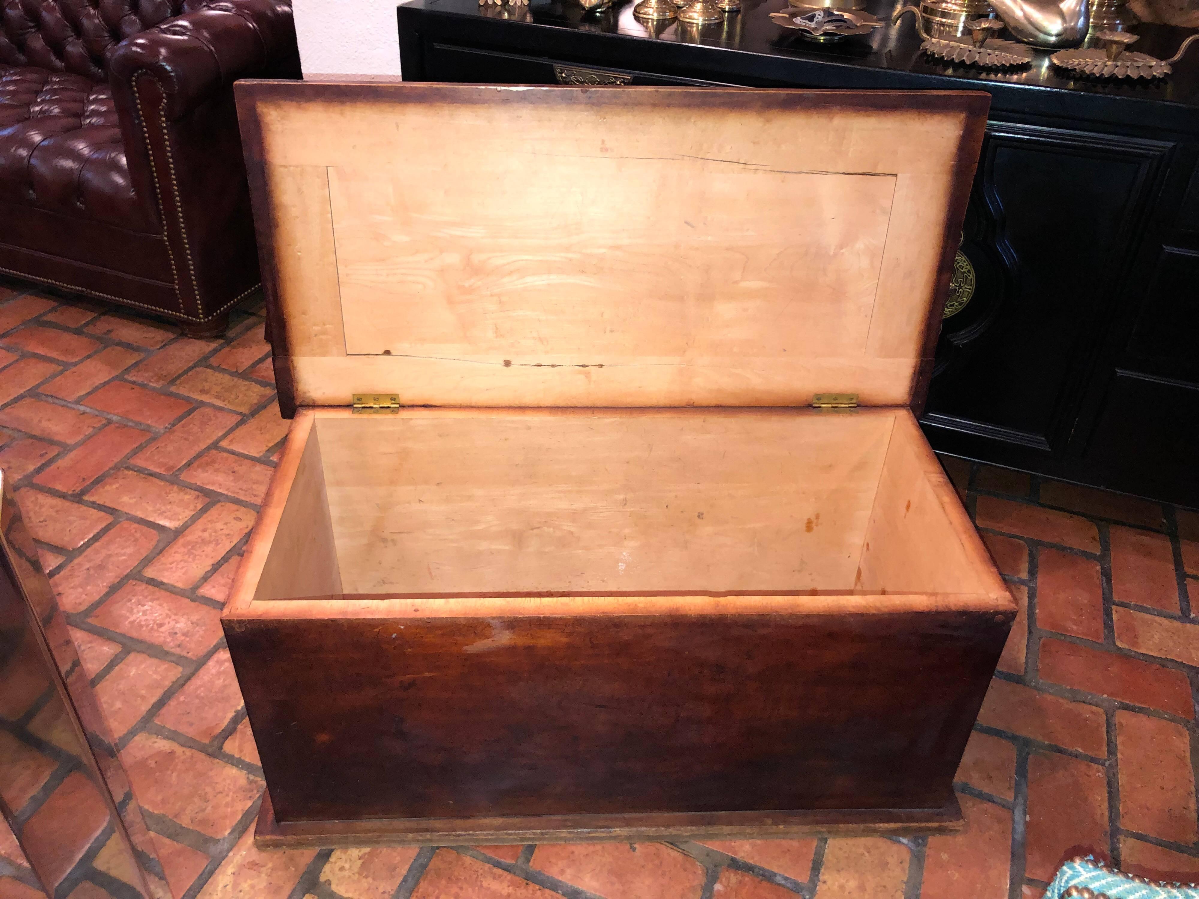 Wooden Folk Art Pyrography Trunk 1