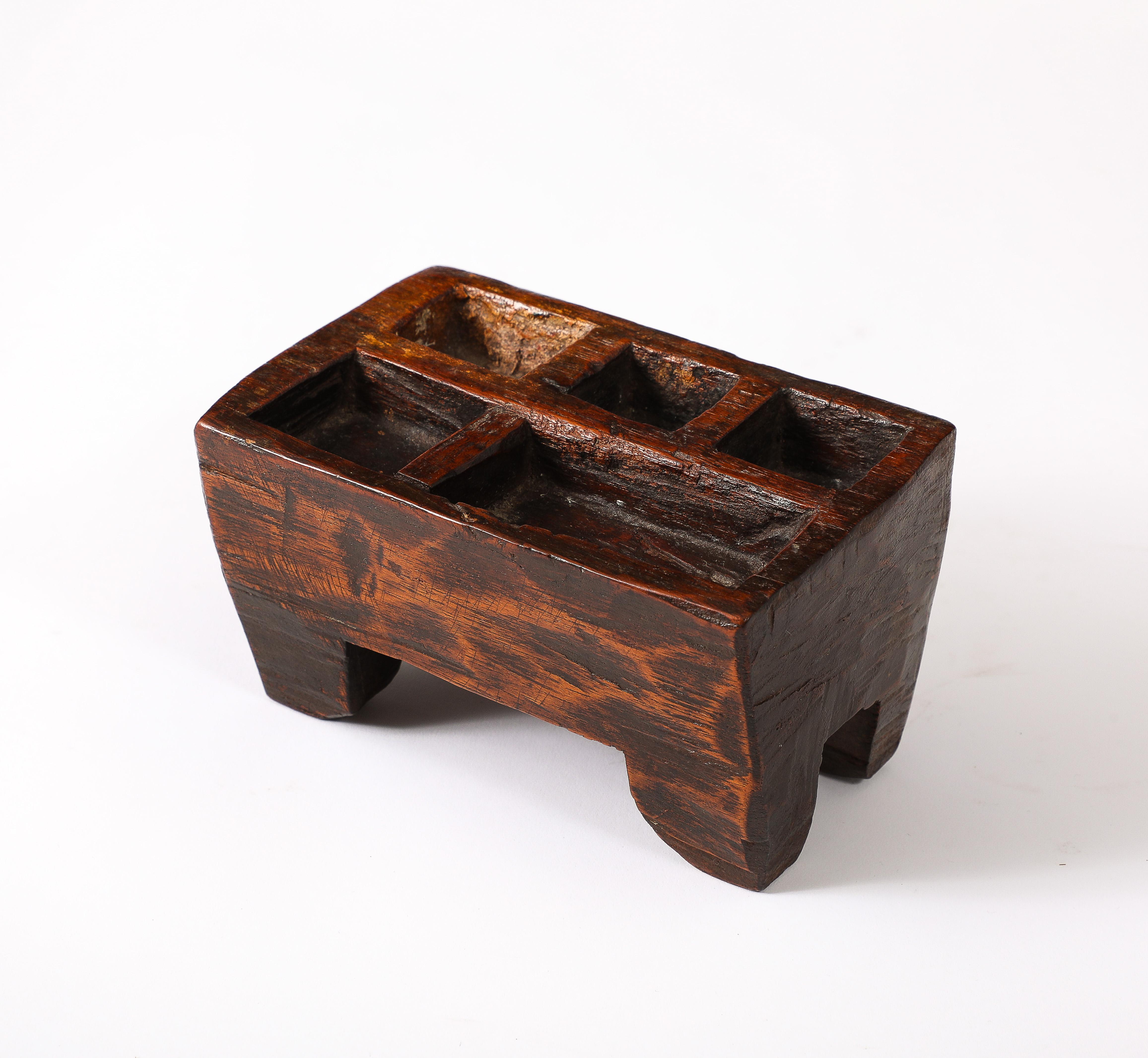 Wooden Footed Tray, USA 1900's For Sale 3