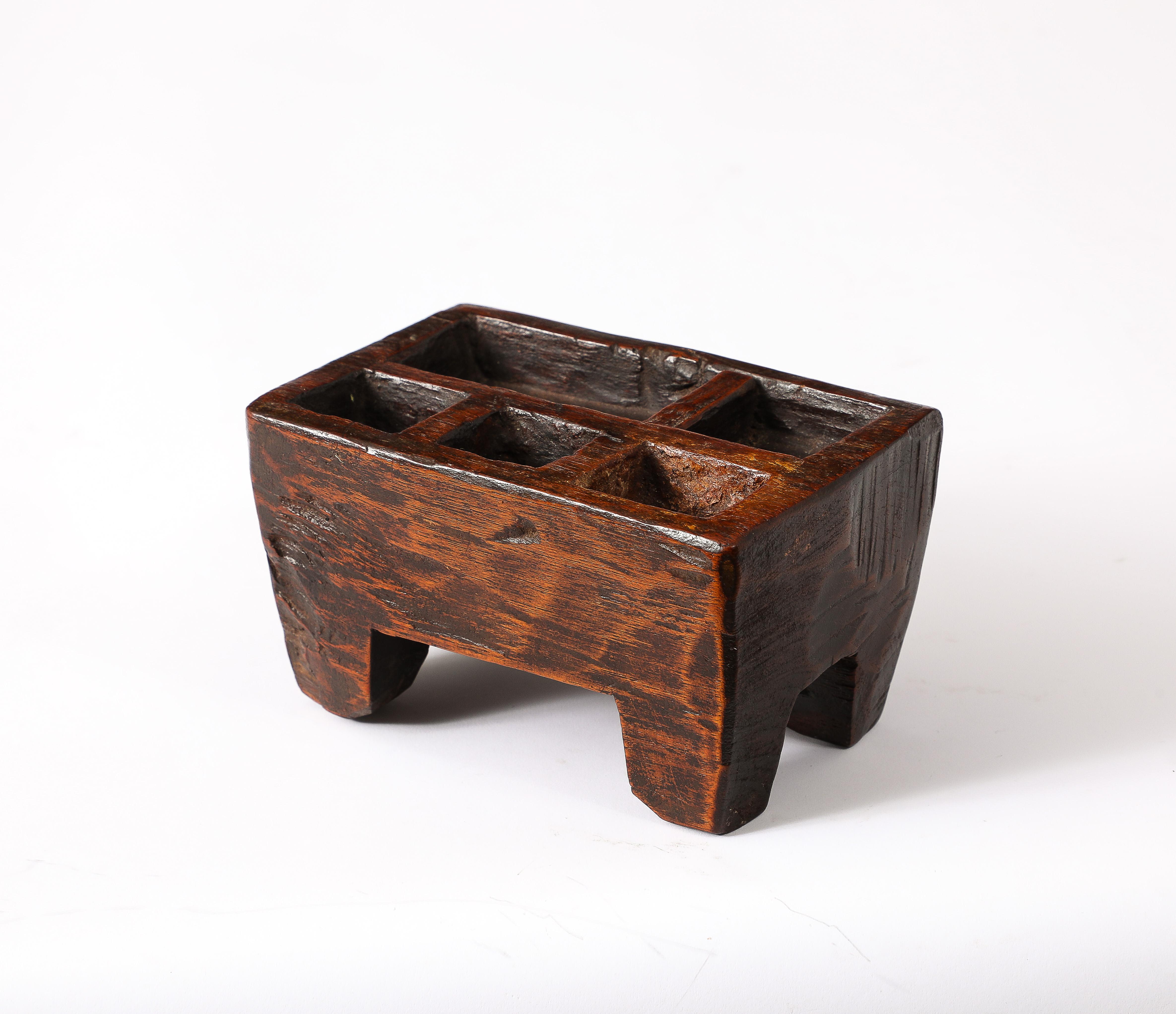 Wooden Footed Tray, USA 1900's For Sale 7