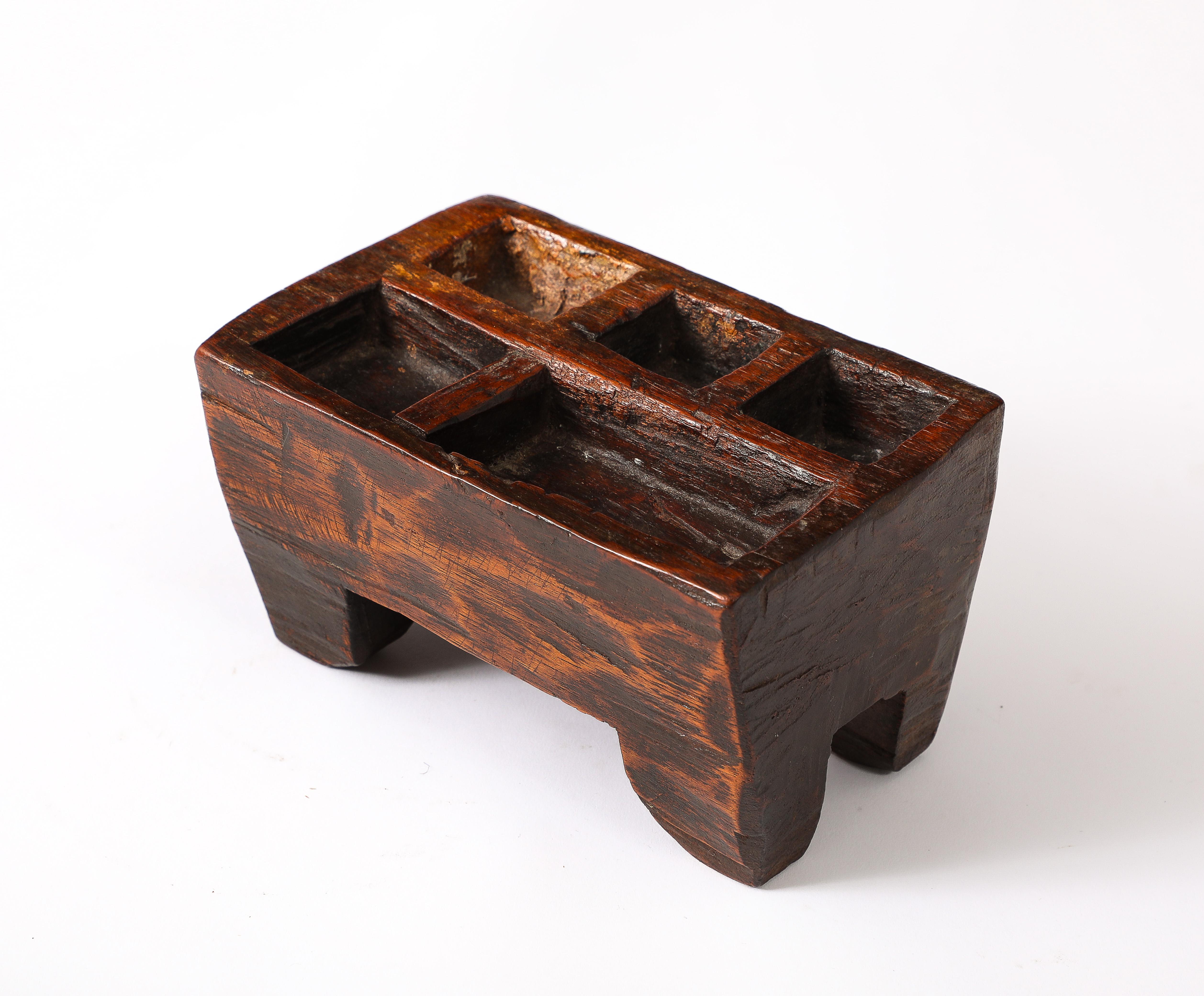 Hand-Carved Wooden Footed Tray, USA 1900's For Sale