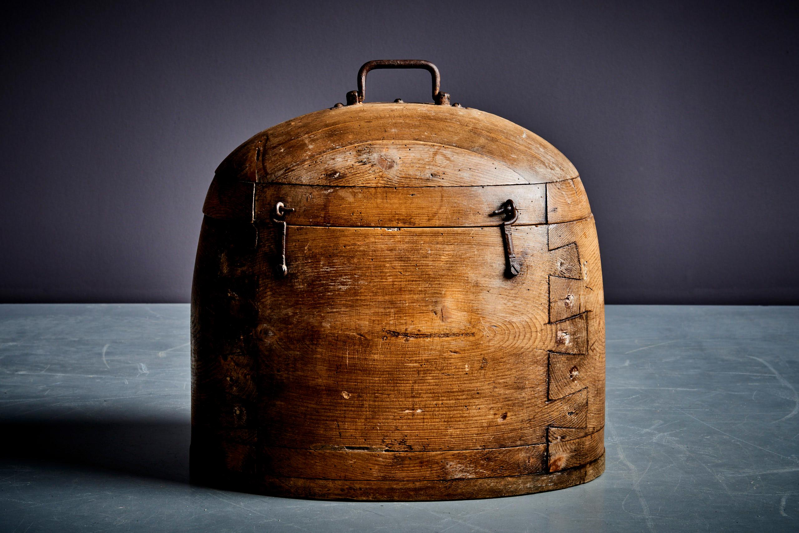 ex ghiacciaia in legno Francia - anni '30 In condizioni buone in vendita a Berlin, DE
