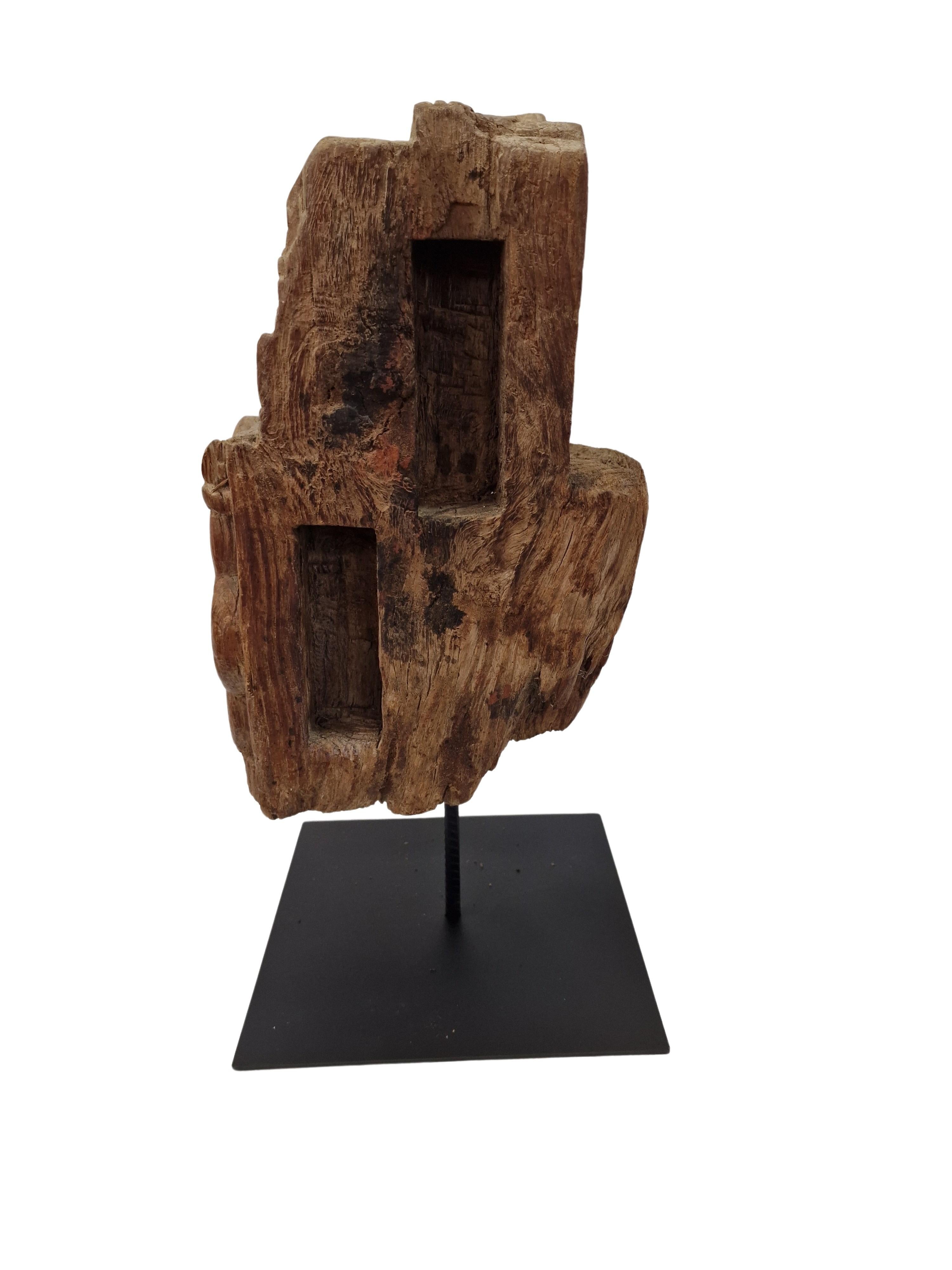 Frammento di legno elemento decorativo da costruzione scultura da soffitto XIX secolo Italia in vendita 2