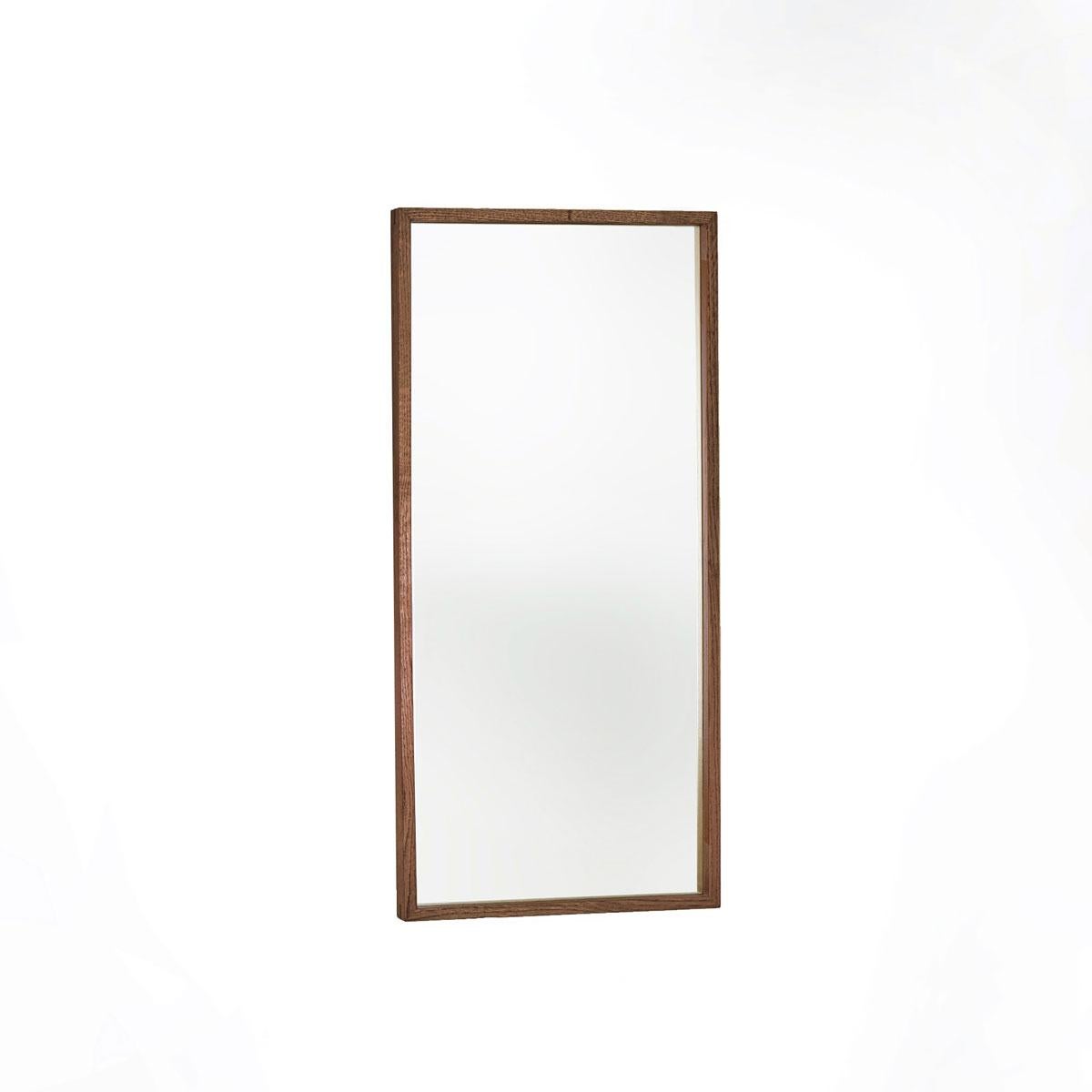 Spiegel mit Holzrahmen - mittlere Größe - EDGE (Handgefertigt) im Angebot