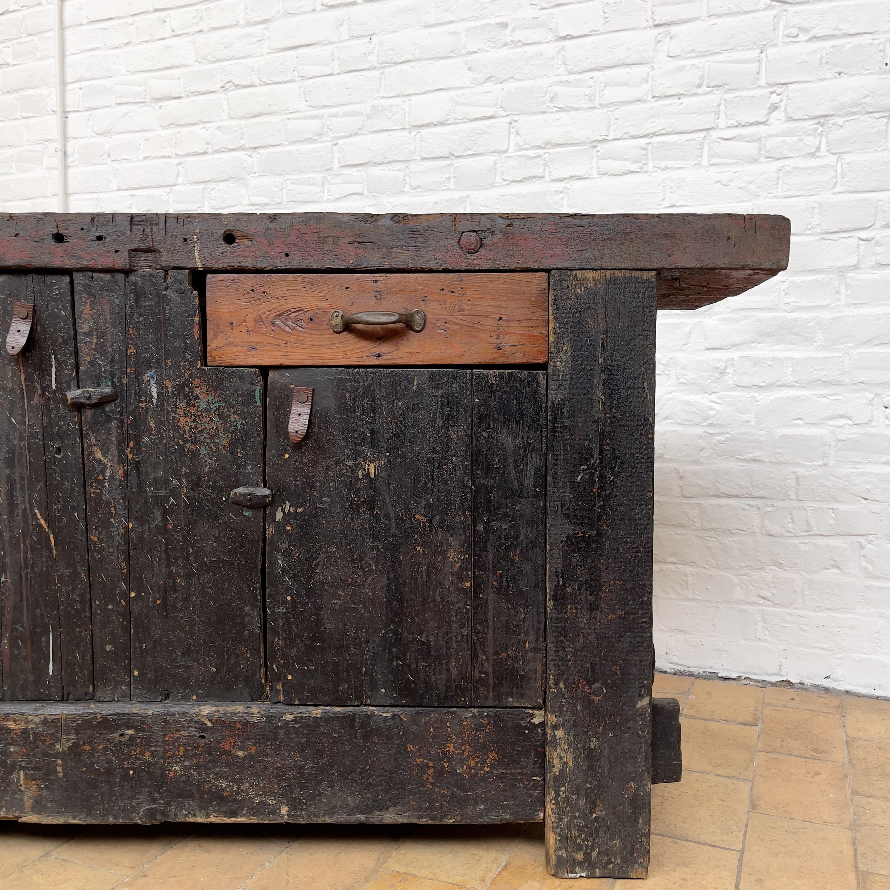 Wooden French Workbench from c.1930 1