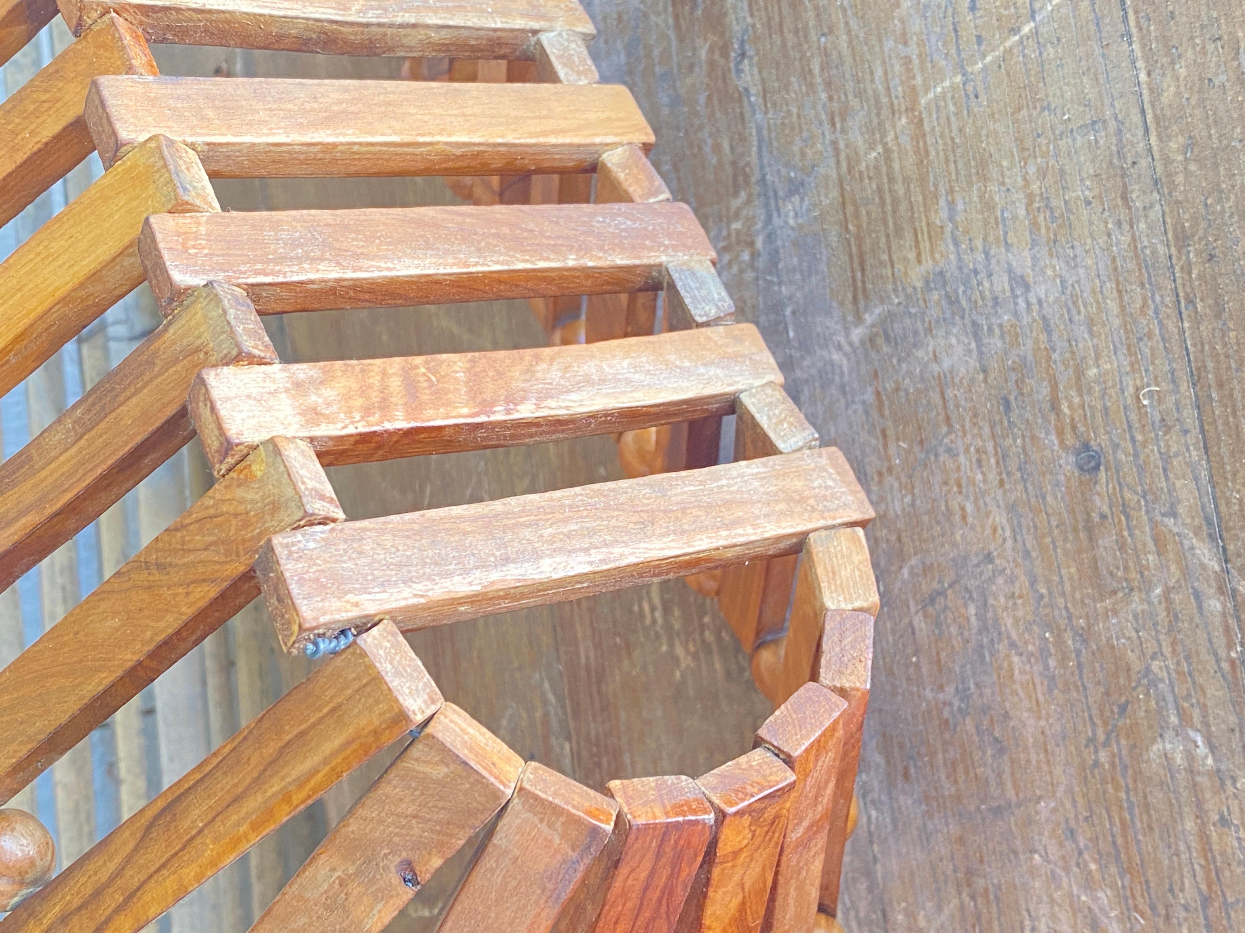 Wooden Fruit Basket, Brown Color, Original Form, France Around the 1960s In Good Condition For Sale In Auribeau sur Siagne, FR