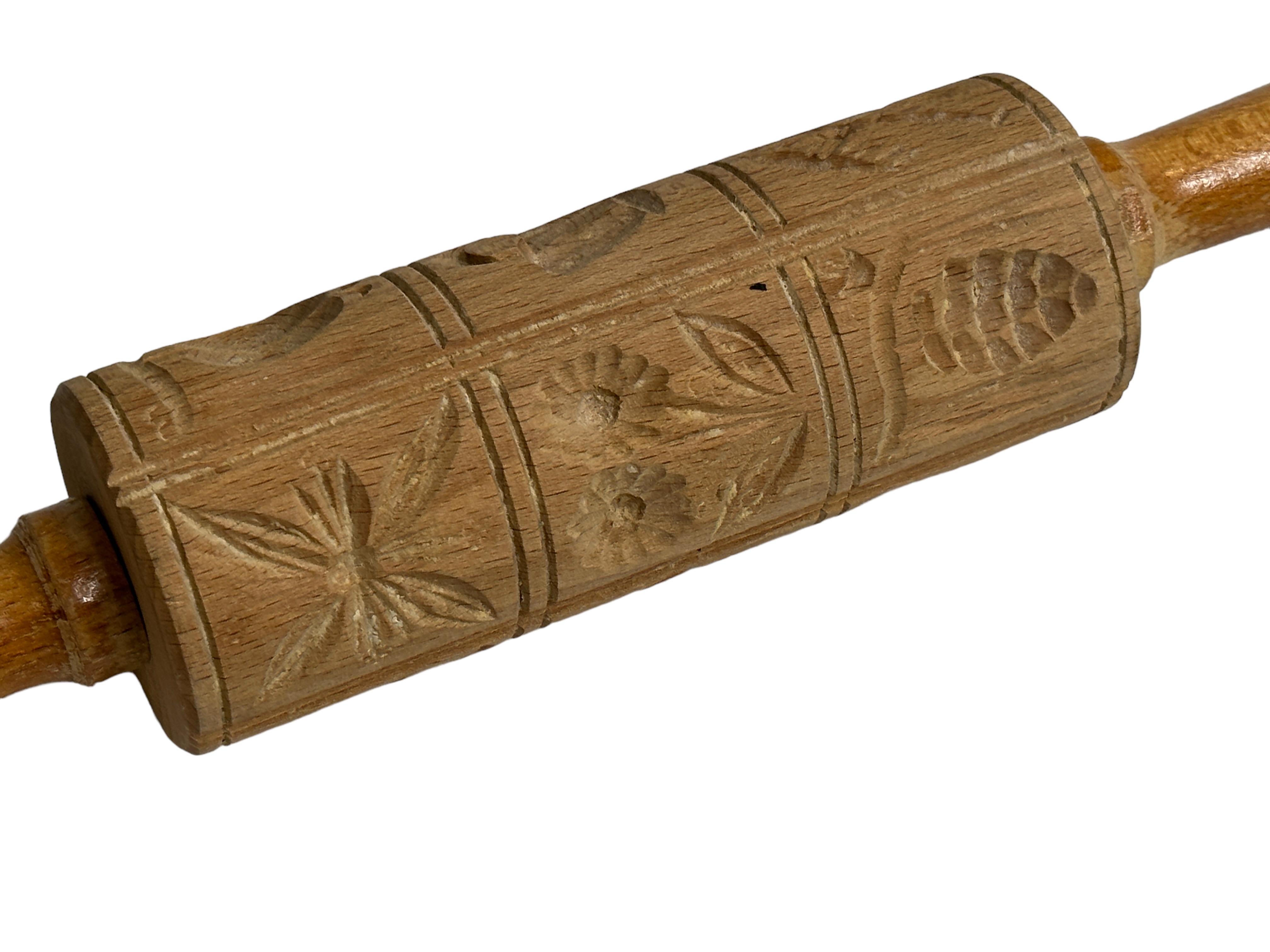 Wood wooden Gingerbread Cookie Speculaas Springerle  Rolling Pin Antique German 1900s For Sale
