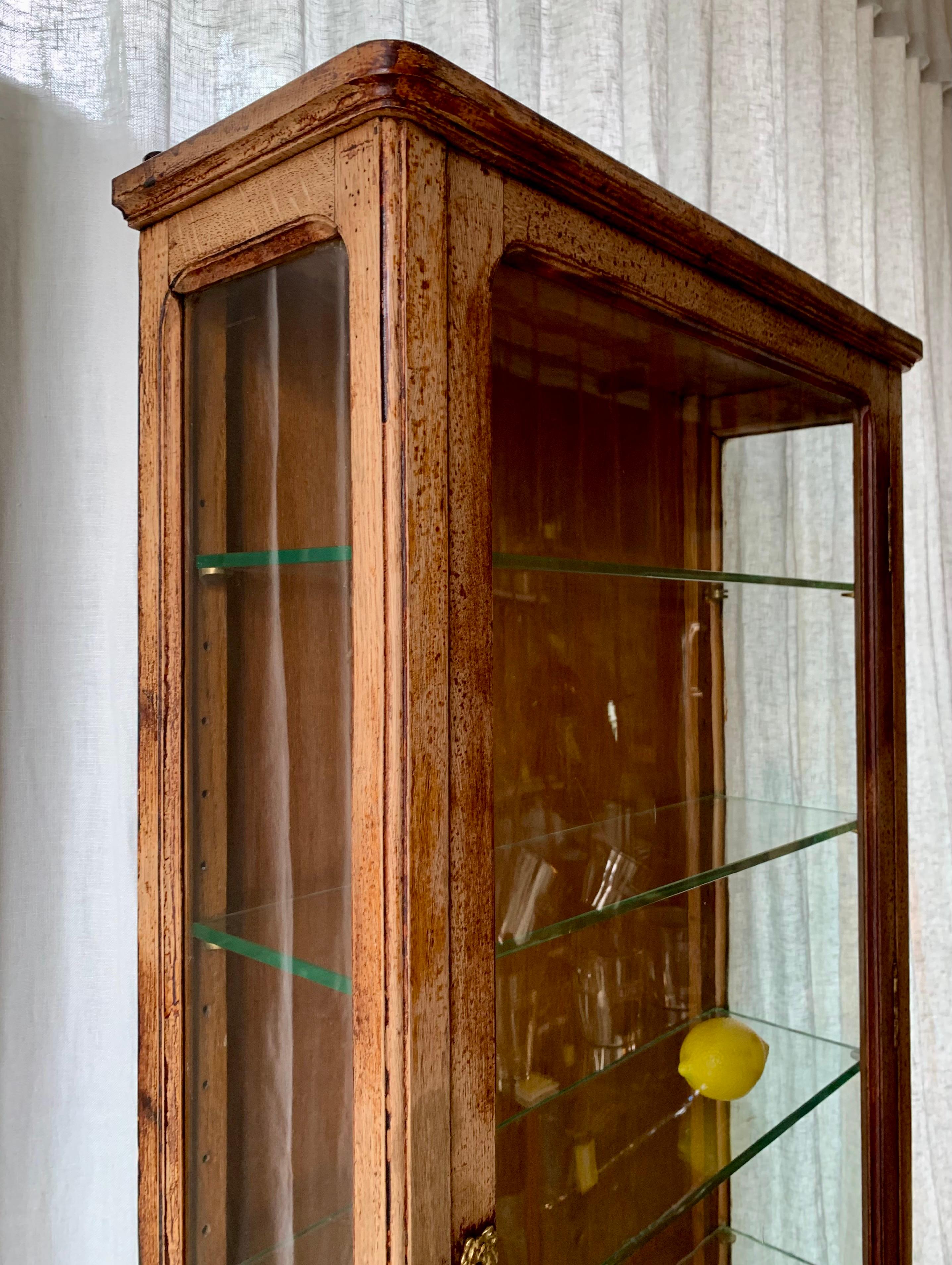 Wooden Glass Display Cabinet - Vitrine 2