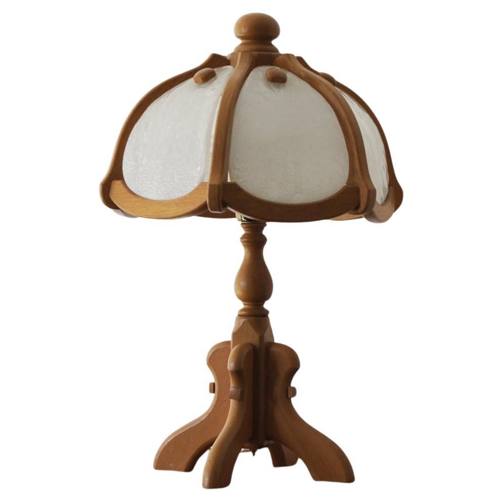 Lampe de table en bois et verre d'Asmuth Leuchten en vente
