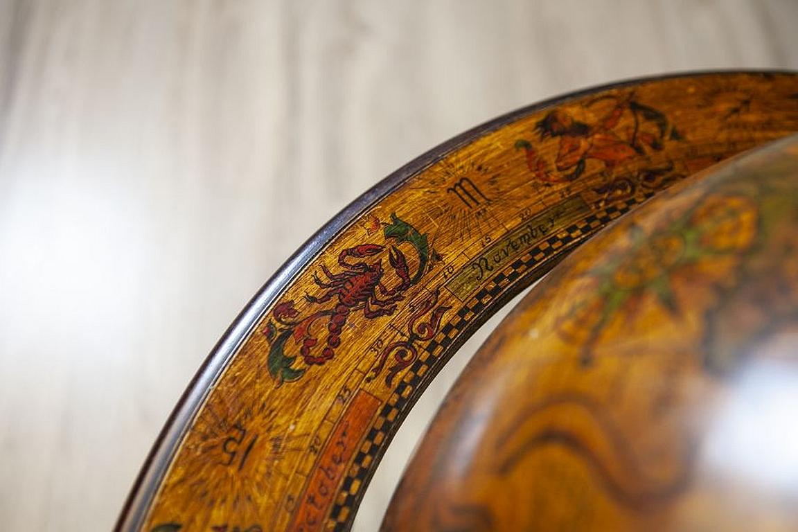 Wooden Globe-Shaped Liquor Cabinet From the Mid. 20th Century 3