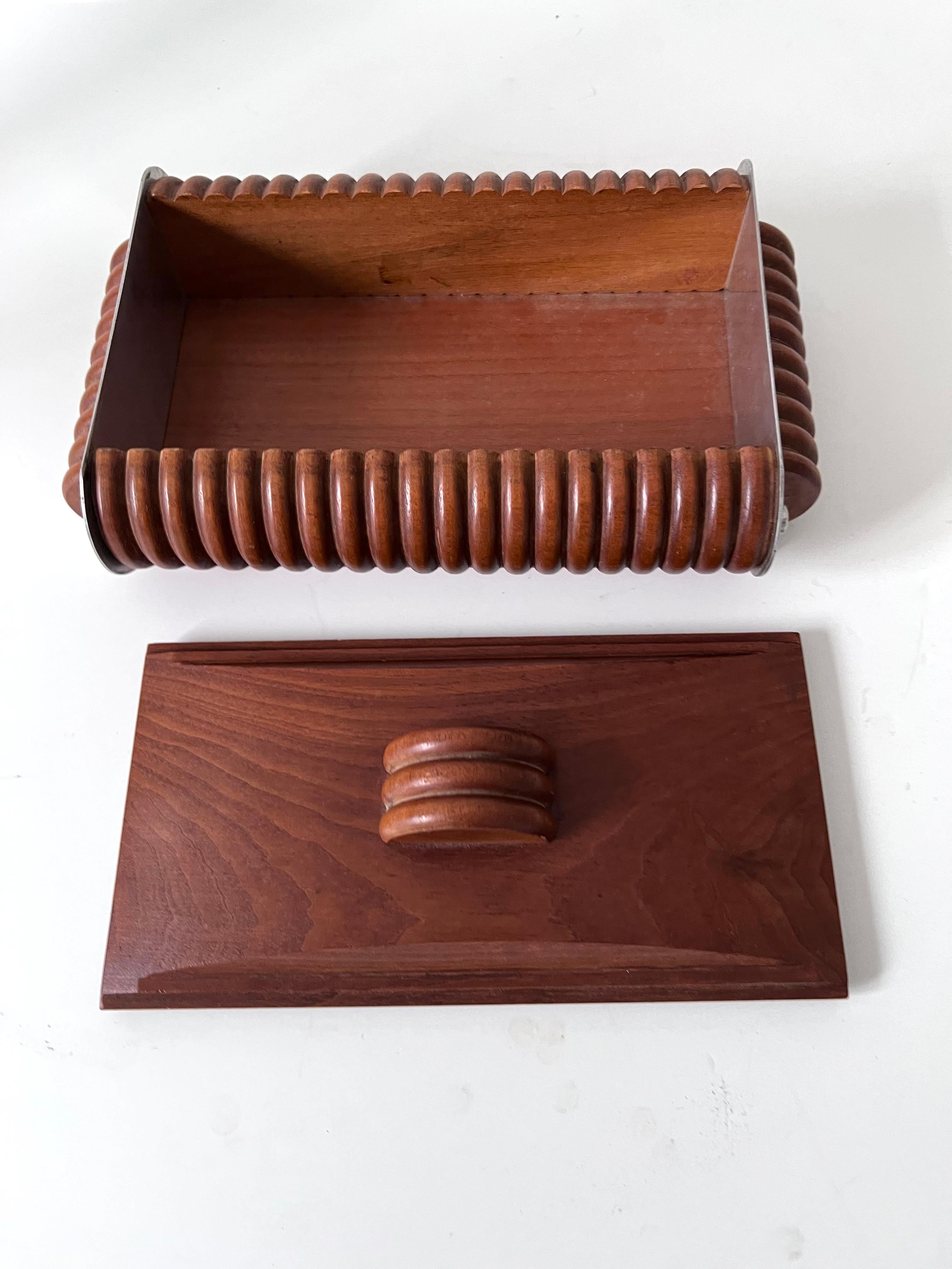 Boîte en bois de style Art Déco français, faite à la main en vente 1