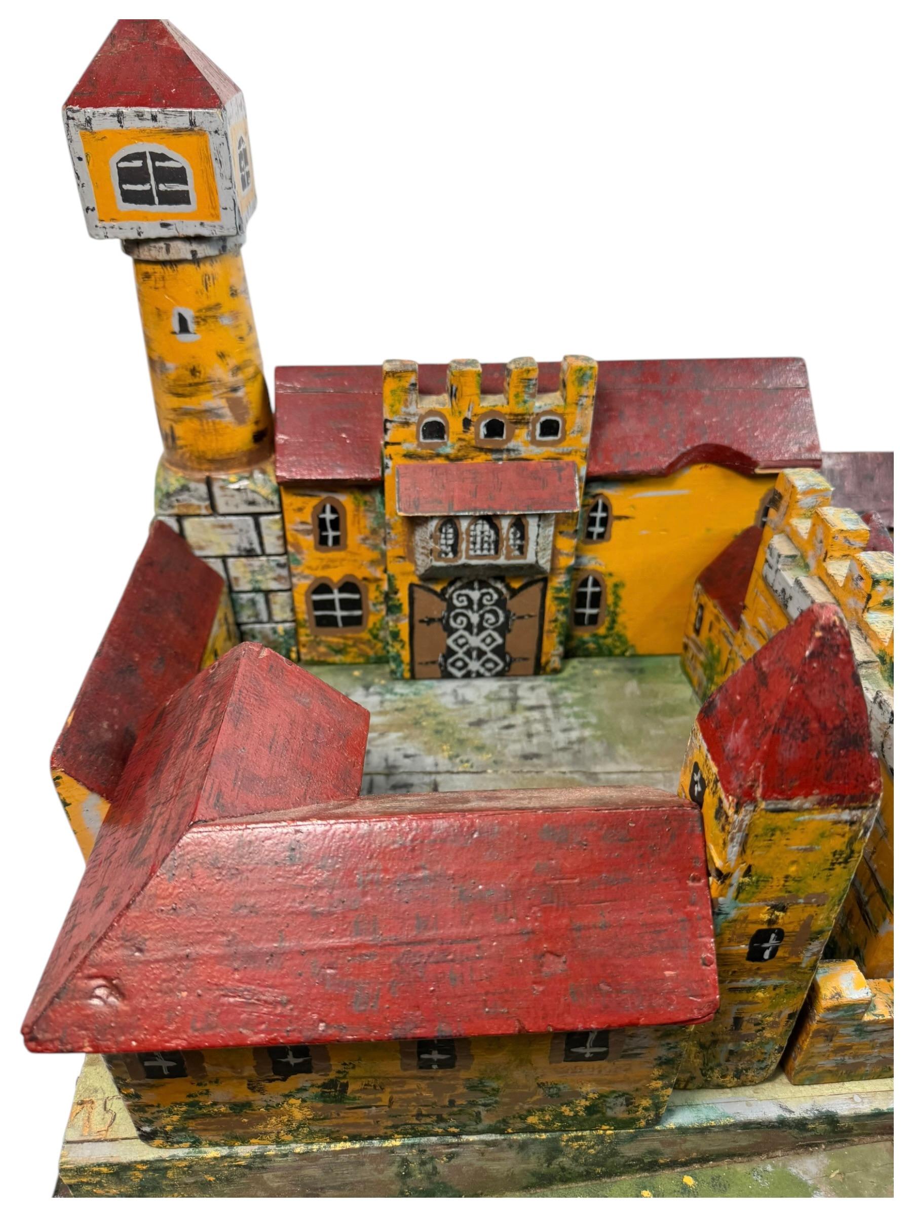 Handgefertigtes Holz-Trench-Volkskunst-Spielzeug Castle Medieval Knight, Deutsch, 1910er Jahre im Angebot 8