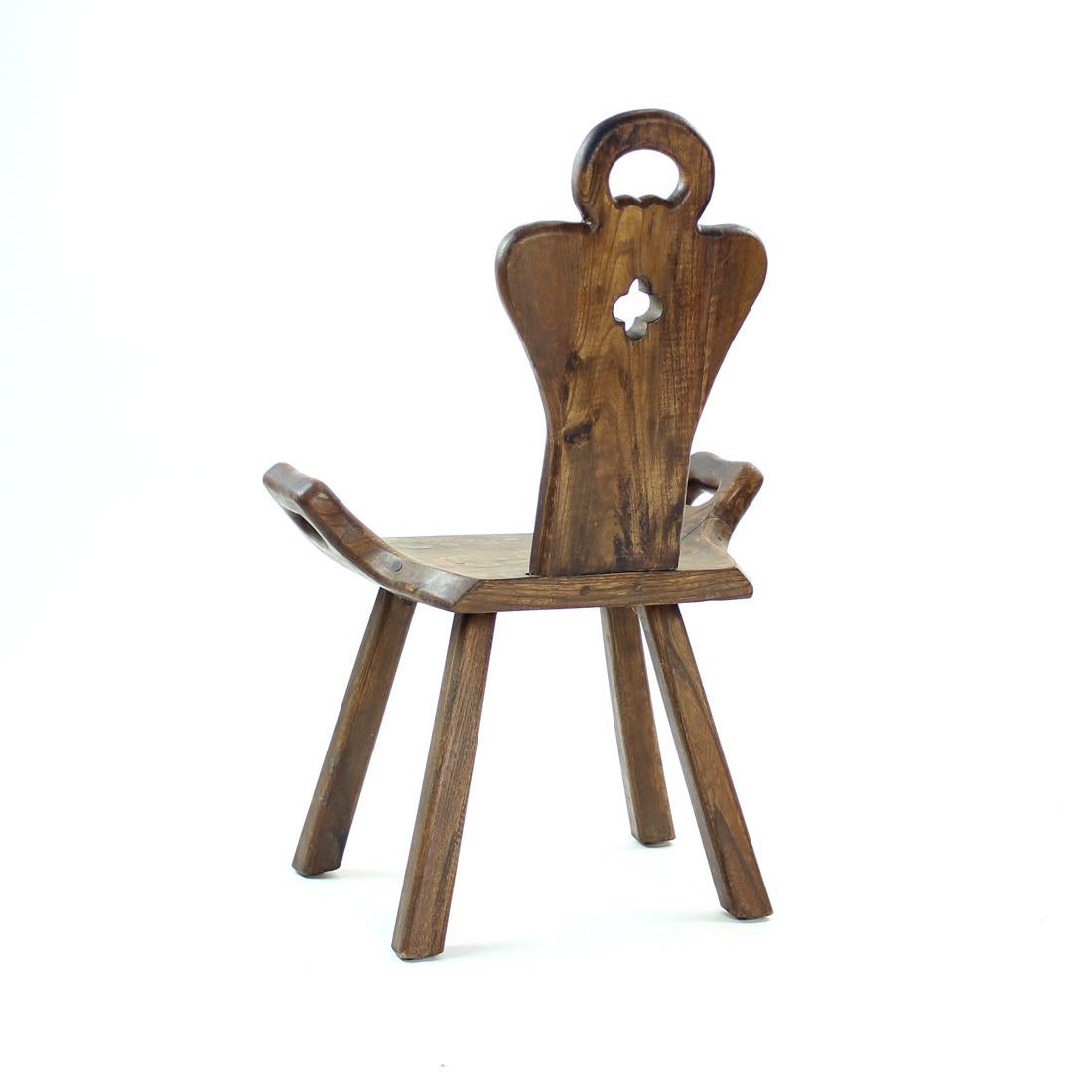 Handgefertigter Beistellstuhl aus Holz, Holland 1920er Jahre (Frühes 20. Jahrhundert) im Angebot