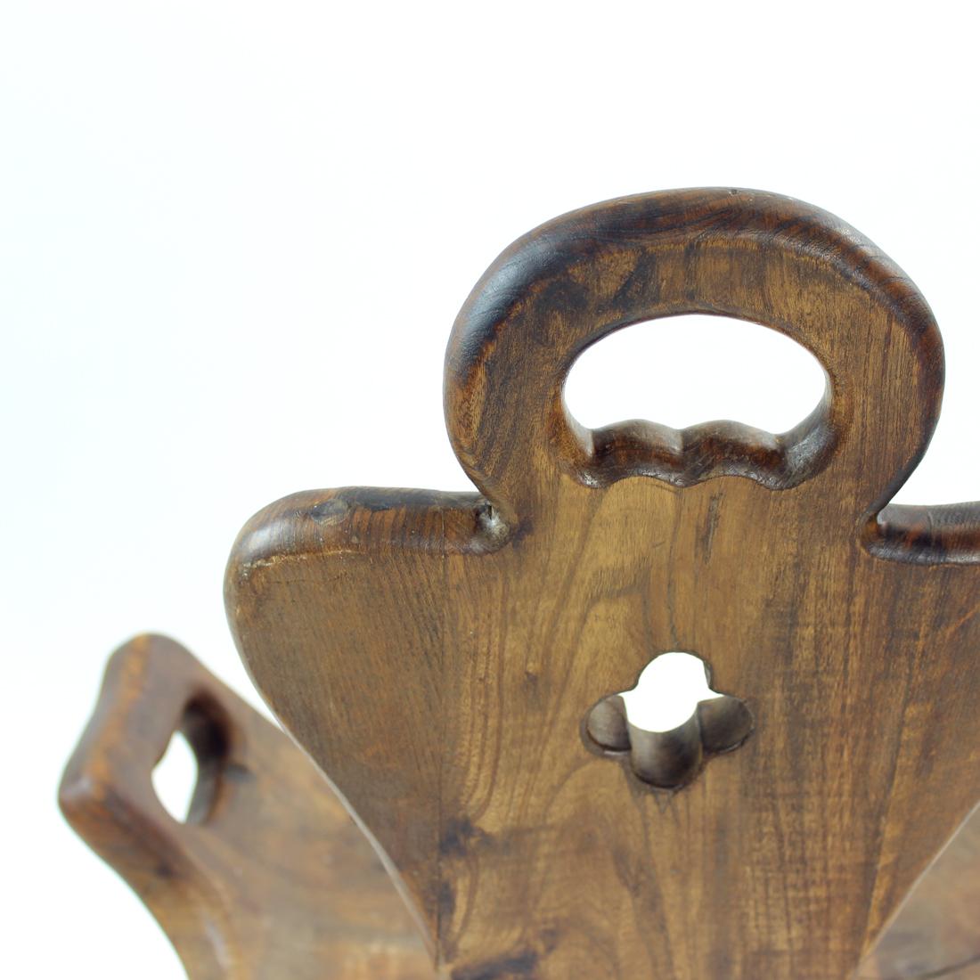 Handgefertigter Beistellstuhl aus Holz, Holland 1920er Jahre im Angebot 2