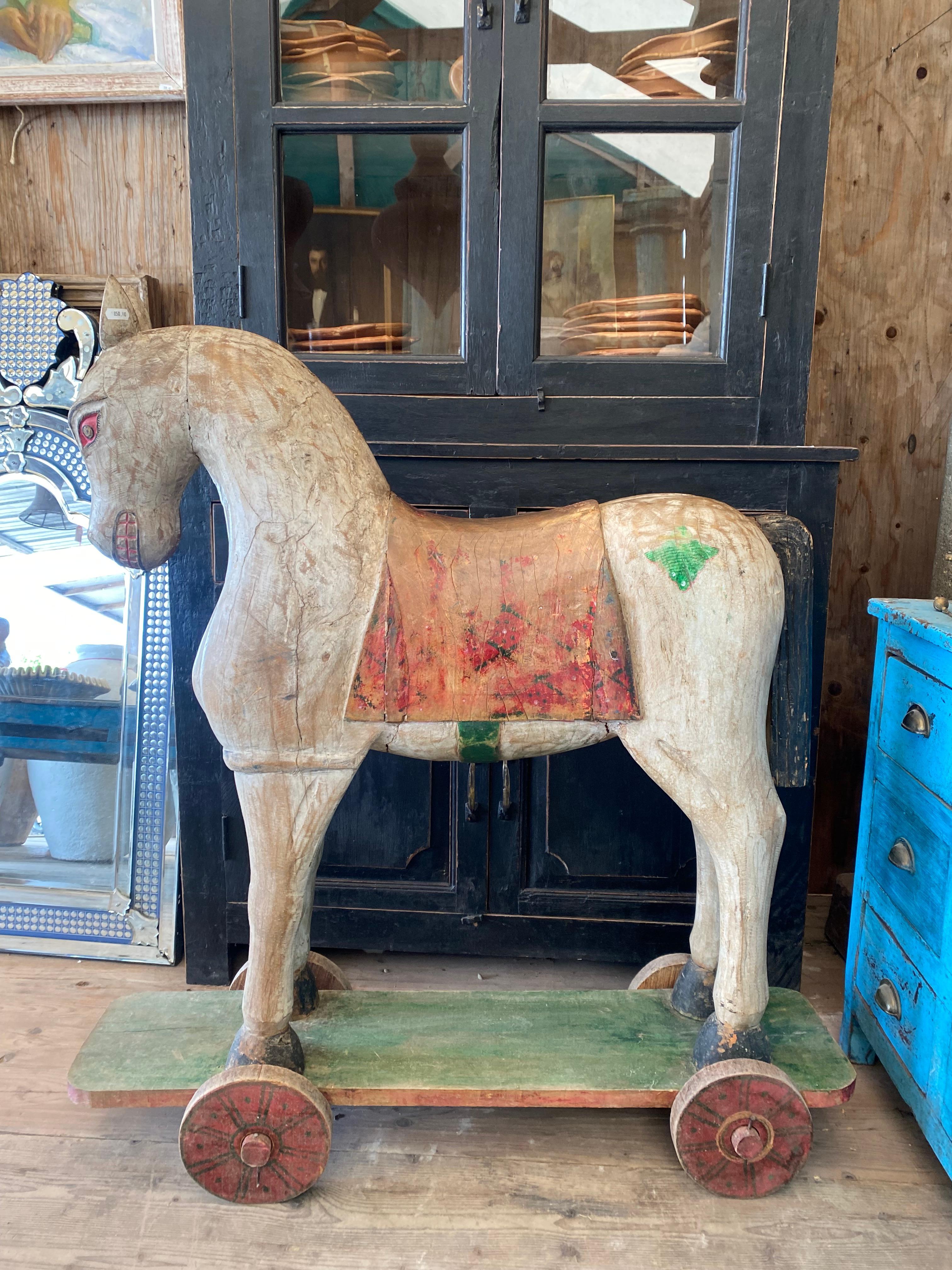 Beautiful polychromed wooden horse from Rajasthan.
Vintage patina
Good condition 