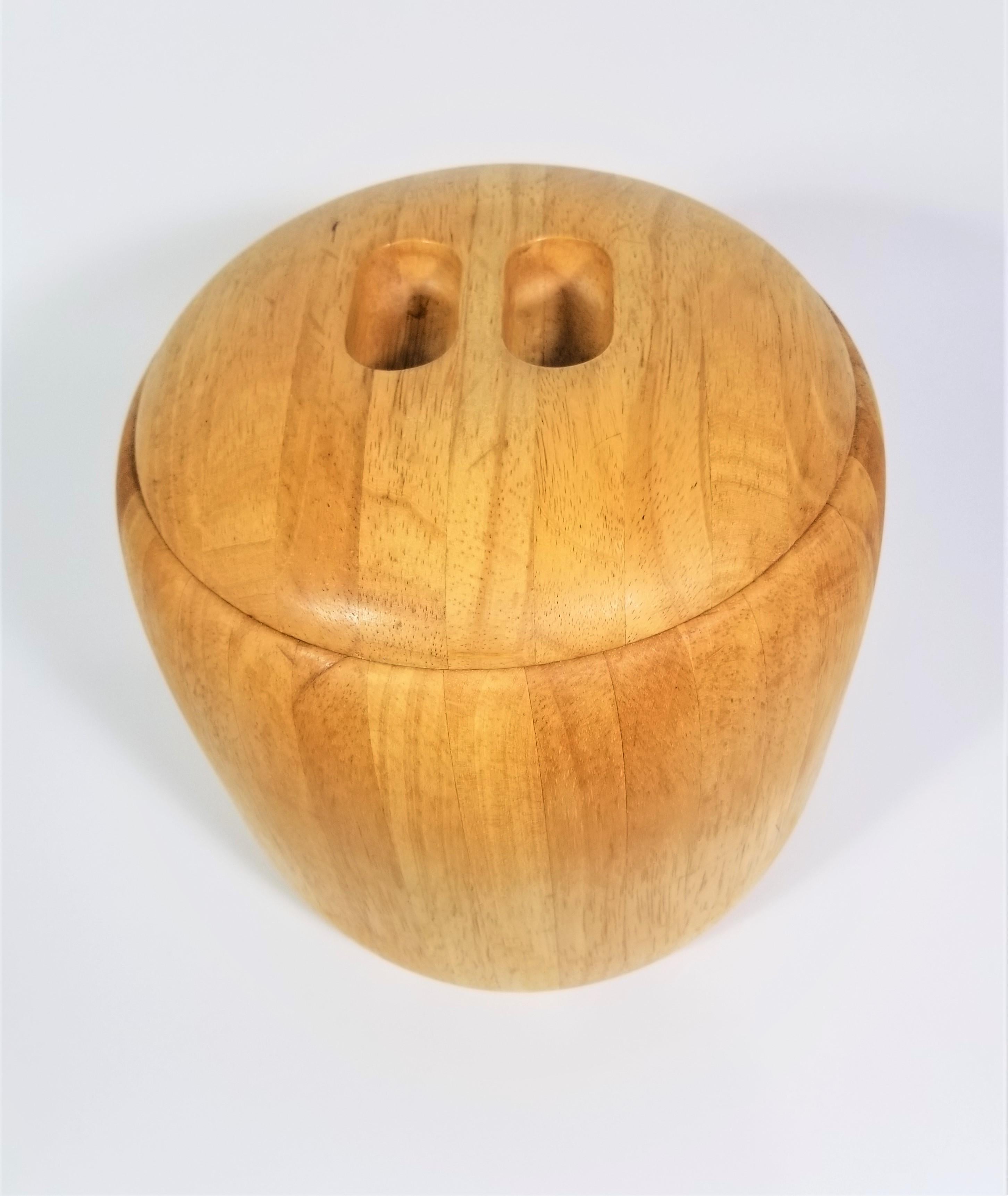 Wooden Ice Bucket In Good Condition In New York, NY