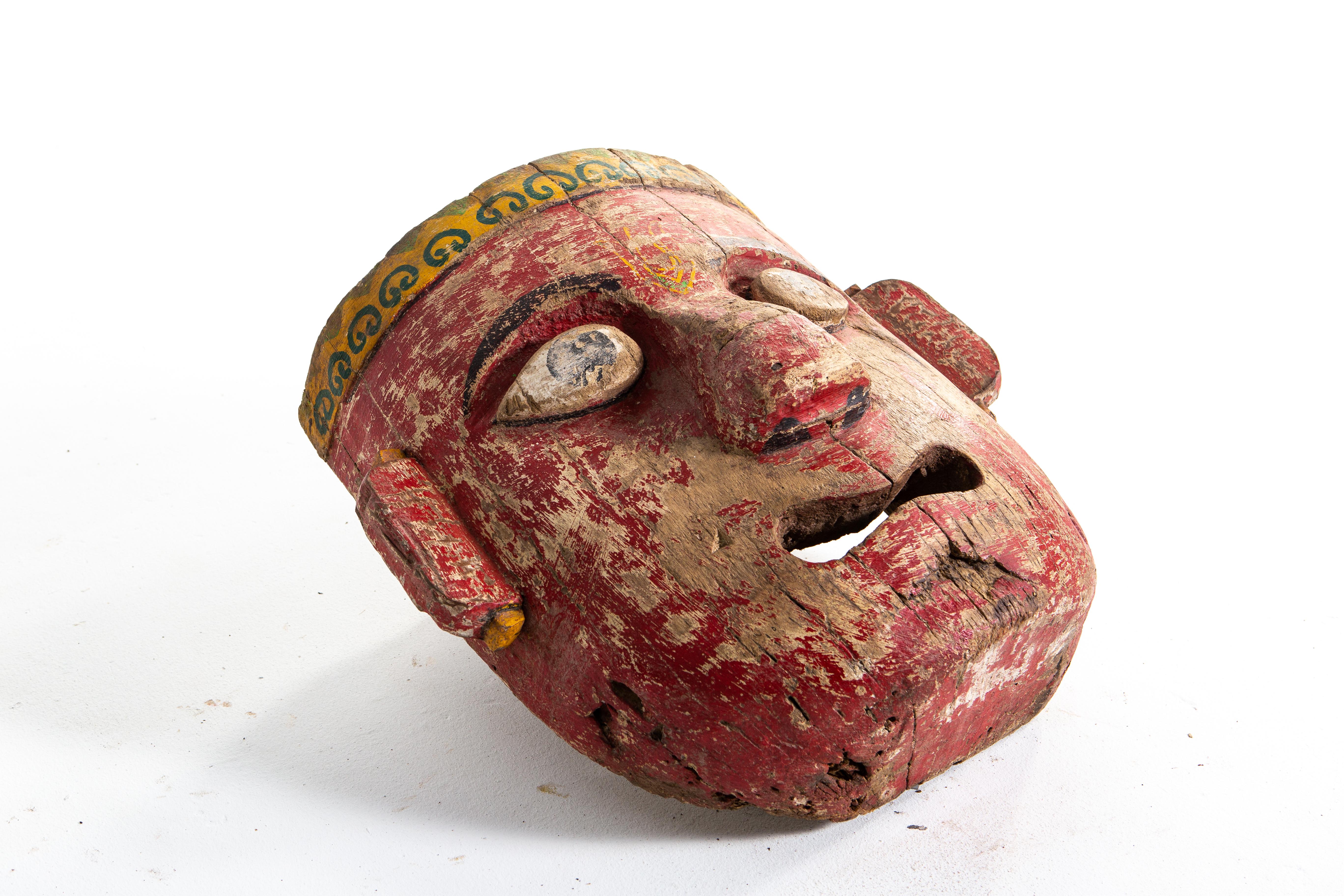 Wooden Indian Mask In Good Condition In Chicago, IL