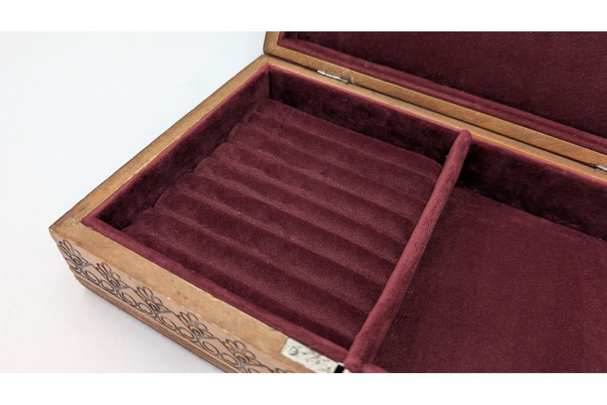 Wooden jewelry box, Poland, early XX century For Sale 1