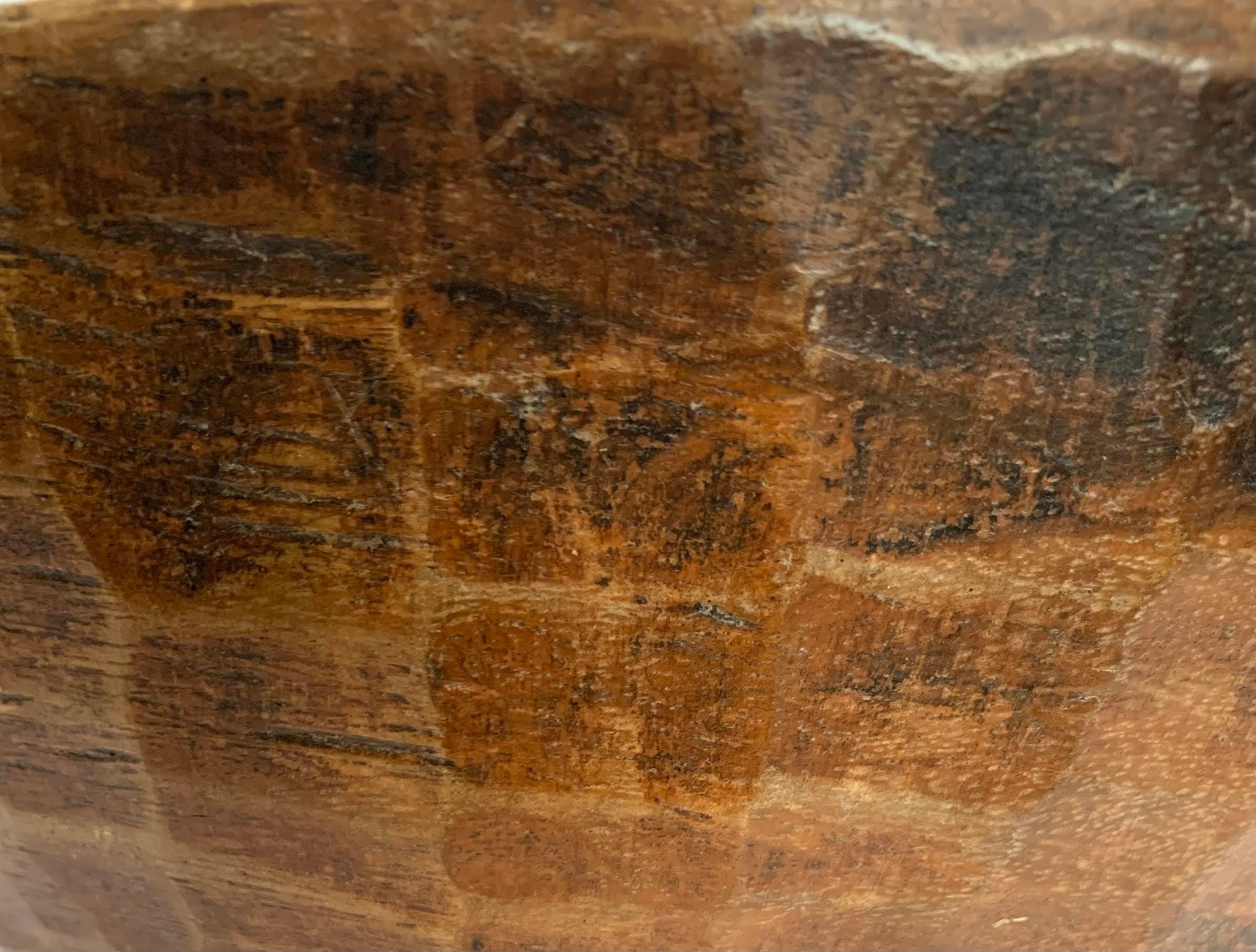 Große geschnitzte Holzschale, Indien, 19. Jahrhundert (Handgeschnitzt) im Angebot