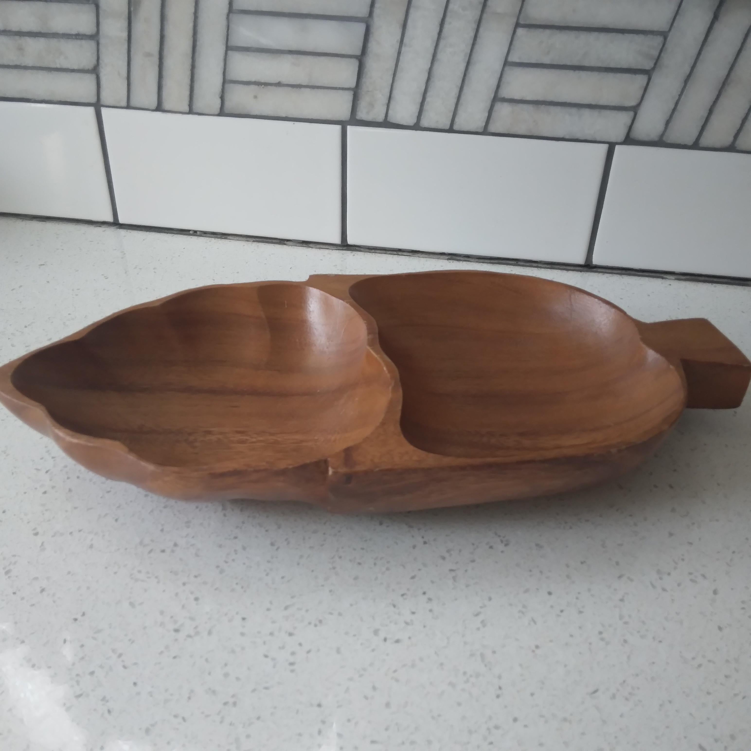 20th Century Wooden Leaf-Shaped Dish For Sale