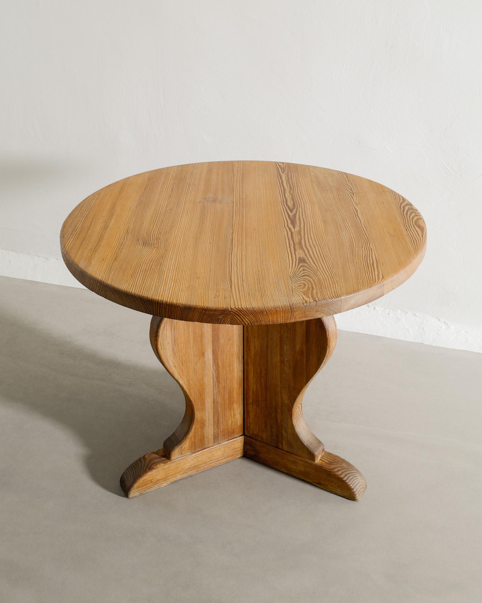 Lovö Beistelltisch aus Kiefernholz von Axel Einar Hjorth für Nordiska Kompaniet 1940 im Angebot 1