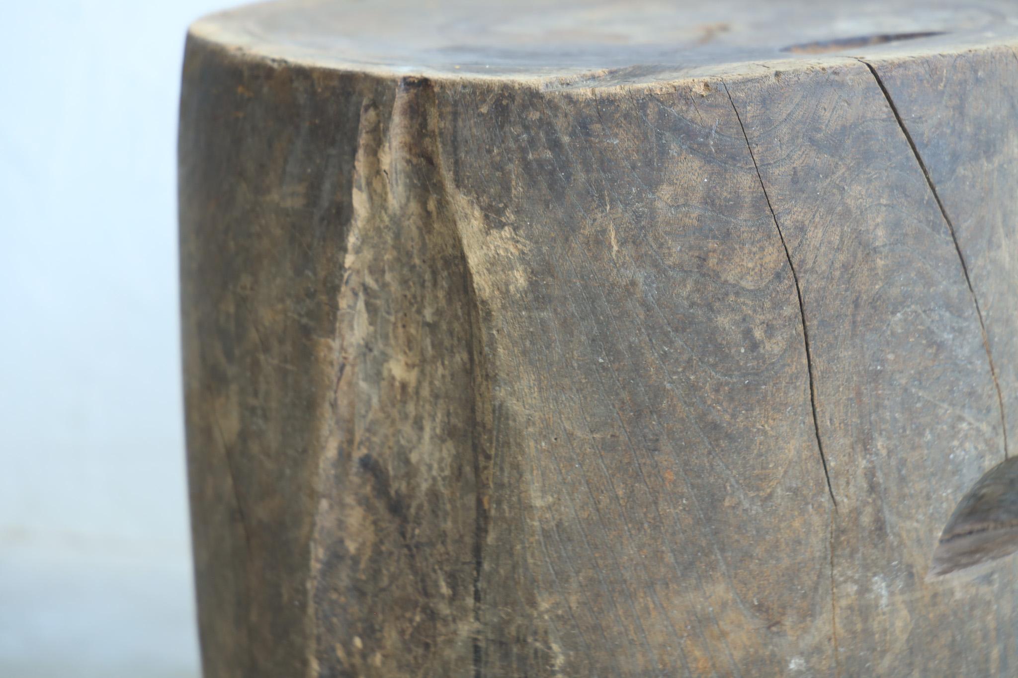 Mesa baja de madera, Expositor, Antigüedad japonesa, Primitivo, Wabi-Sabi, Mingei Madera en venta