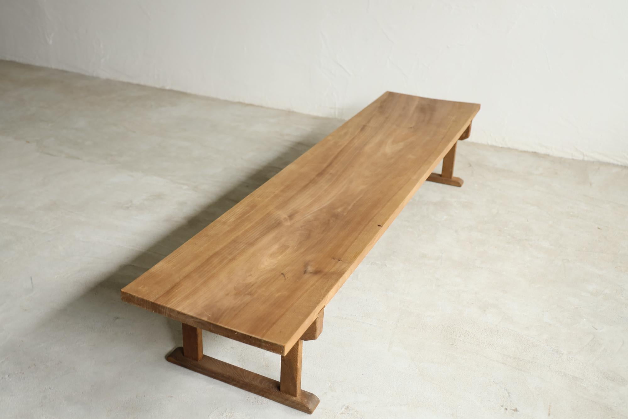 Niedriger Holztisch, japanische Antiquitäten, Ausstellungsstand, Wabi-Sabi, Mingei im Angebot 5