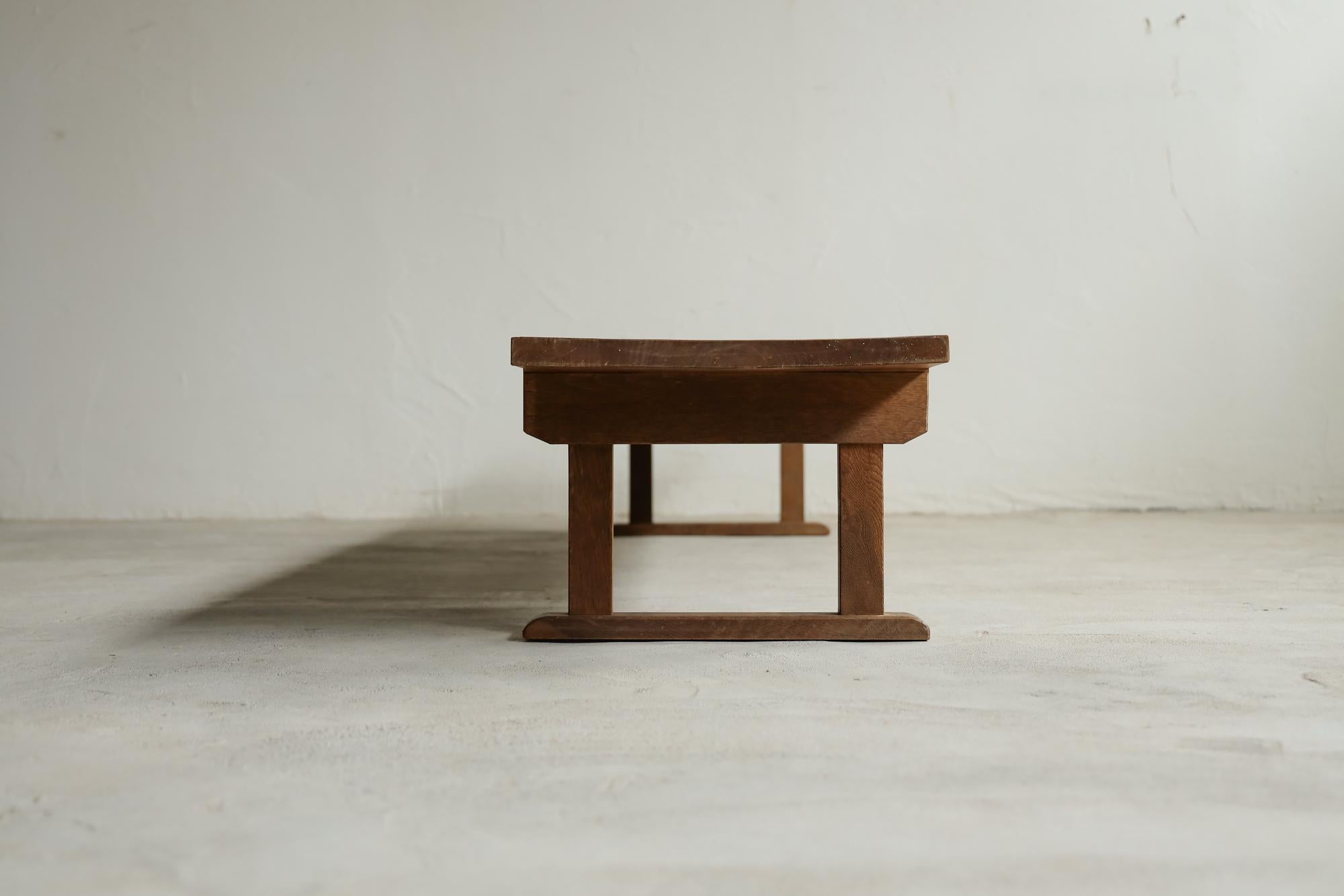 Niedriger Holztisch, japanische Antiquitäten, Ausstellungsstand, Wabi-Sabi, Mingei im Angebot 3