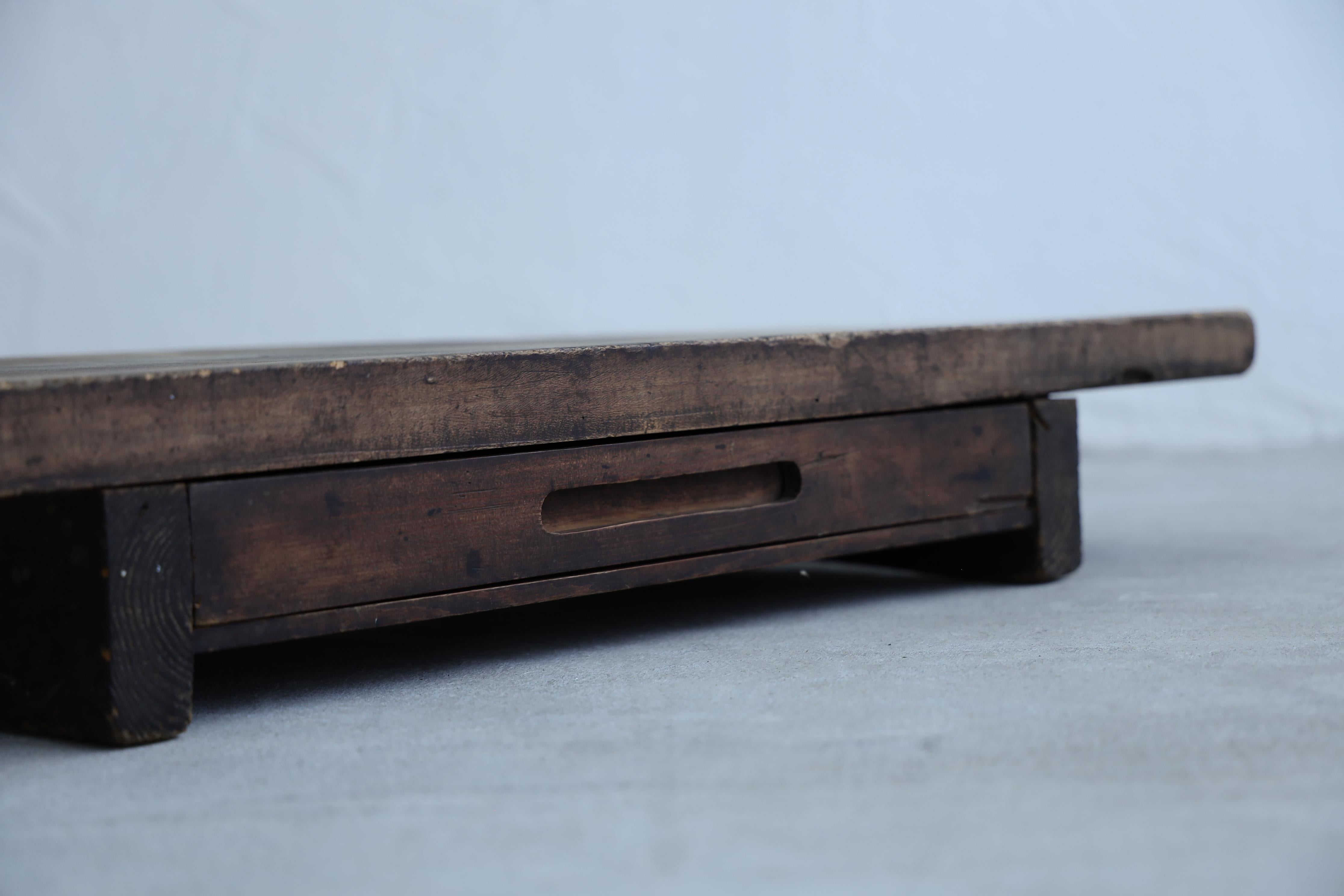 Niedriger Holztisch, japanisch, antik, Wabi-Sabi, Mingei im Angebot 5