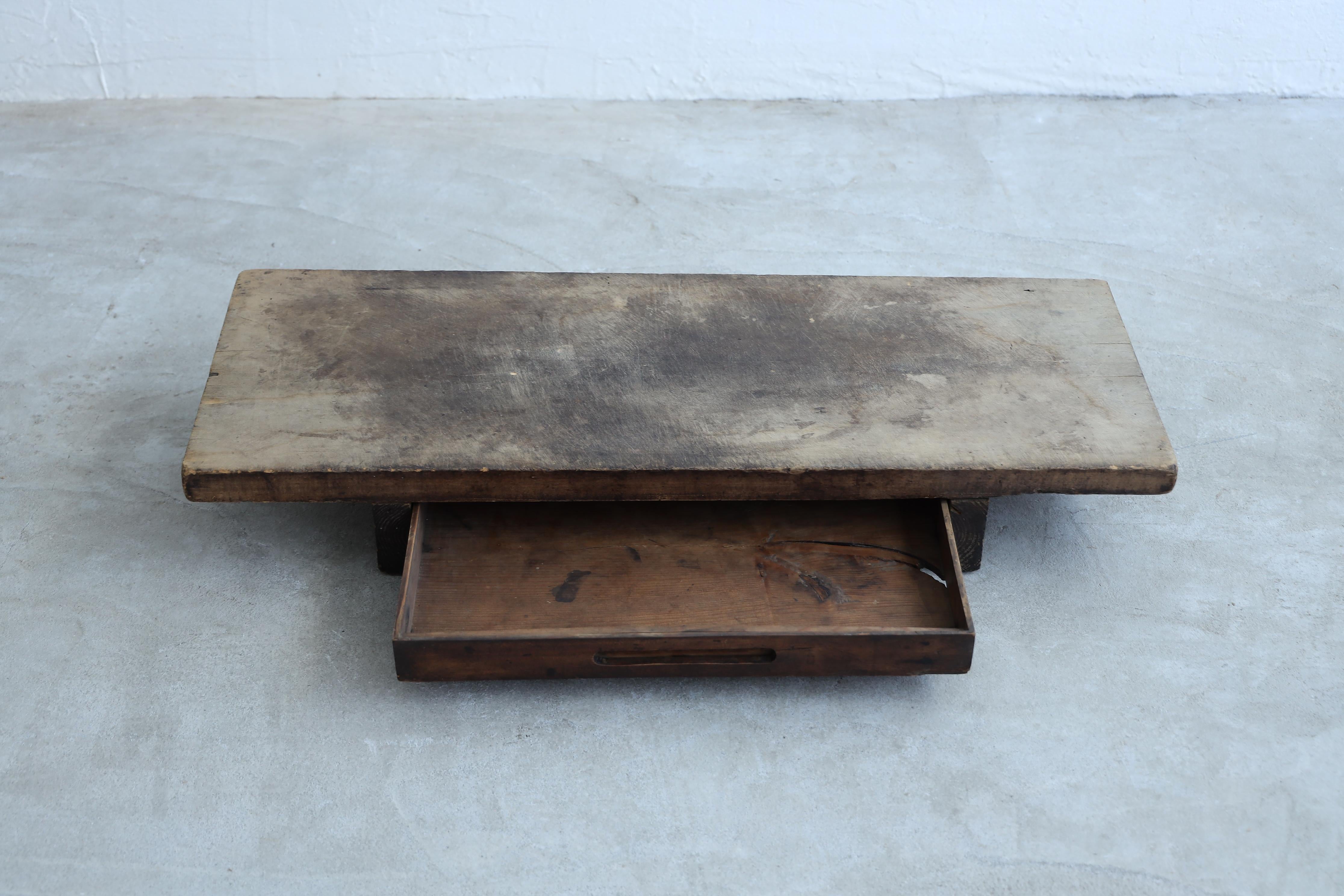 Niedriger Holztisch, japanisch, antik, Wabi-Sabi, Mingei im Angebot 9