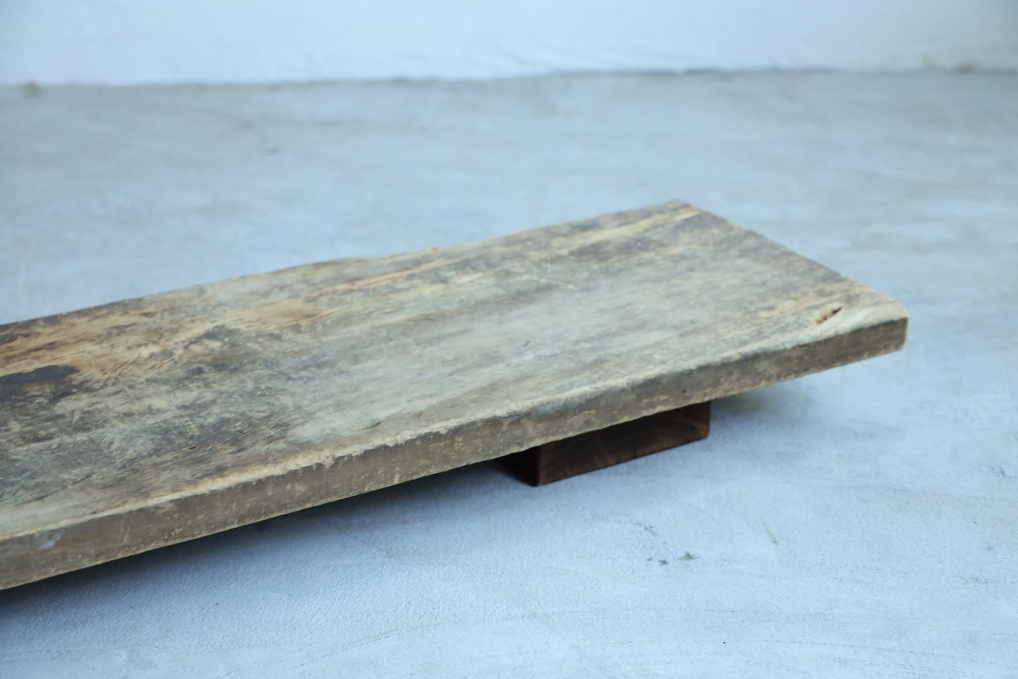 Niedriger Holztisch, japanisch, antik, Wabi-Sabi, Mingei (20. Jahrhundert) im Angebot