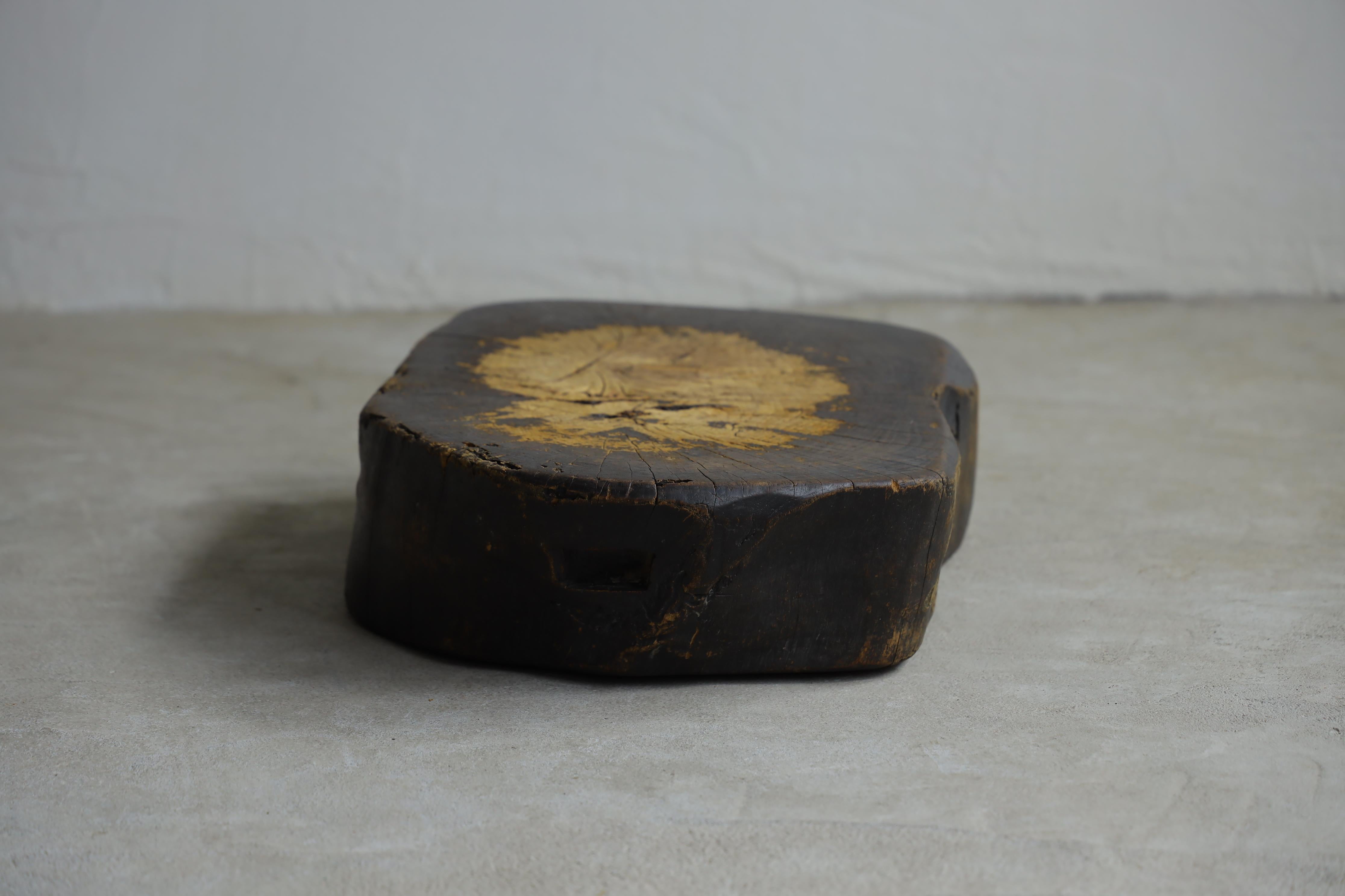 Wooden Low Table, Japanese Antique, Wabi-Sabi, Mingei In Good Condition For Sale In Katori-Shi, 12