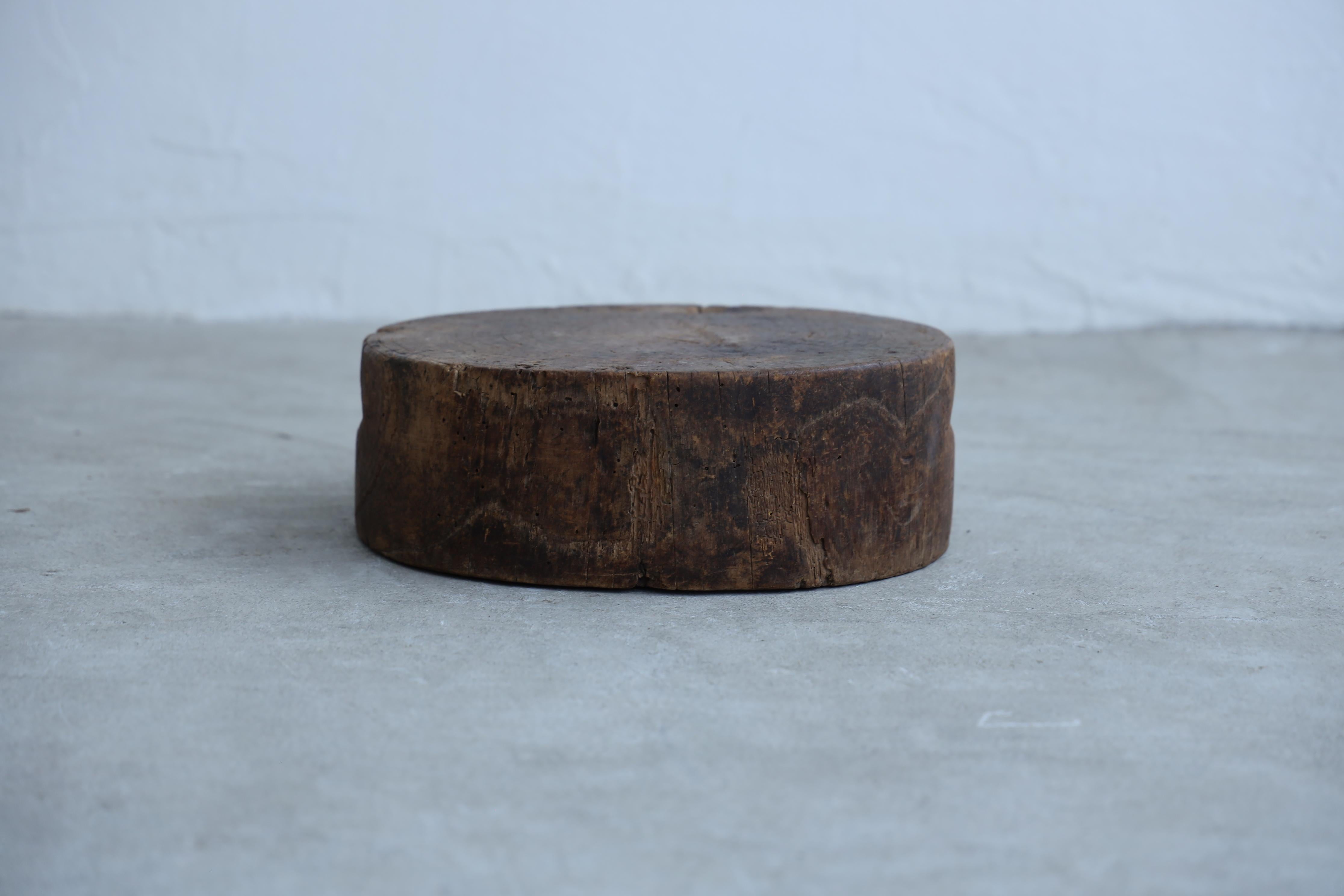 Wooden Low Table, Japanese Antique, Wabi-Sabi, Mingei In Good Condition For Sale In Katori-Shi, 12