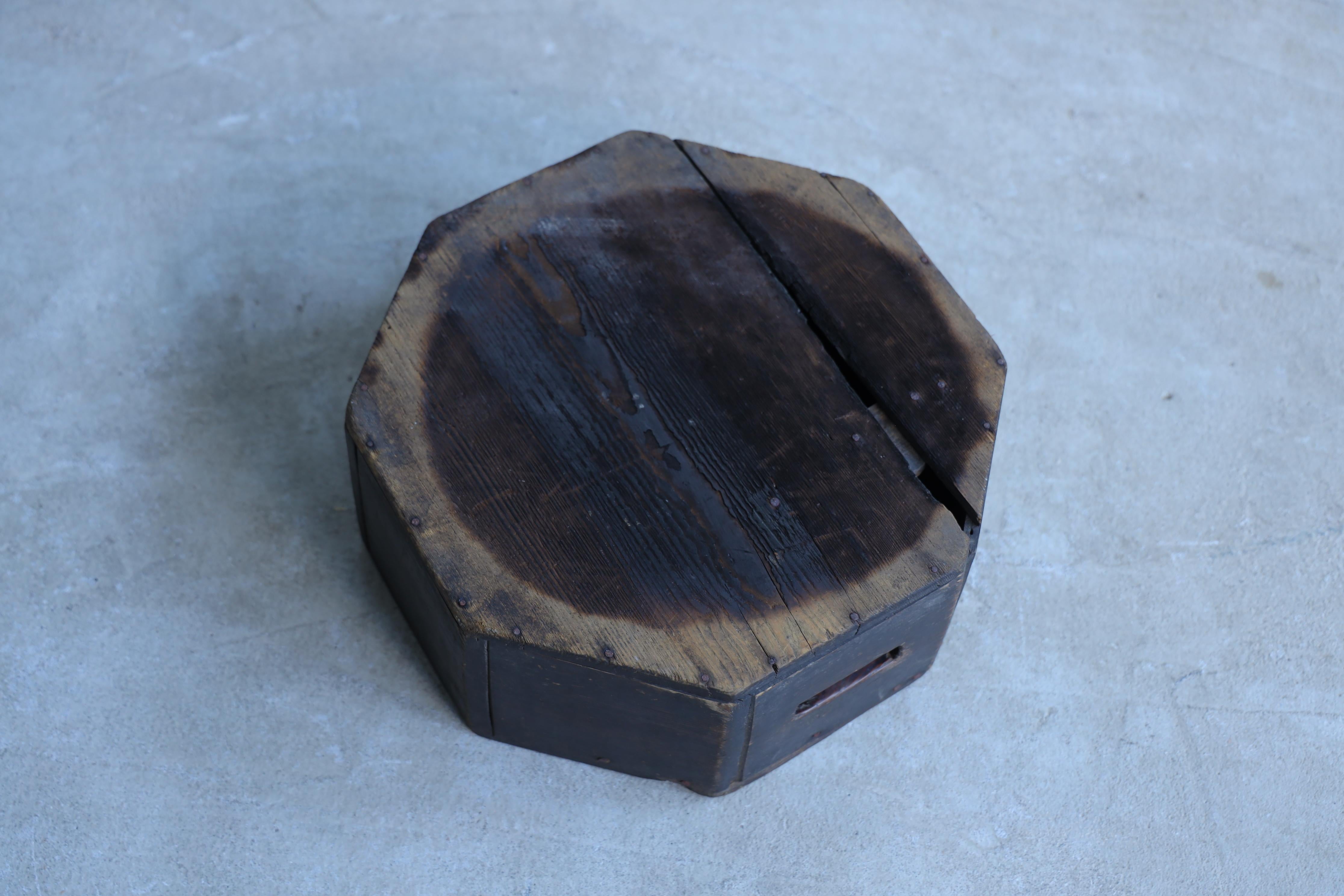 Wooden Low Table, Japanese Antique, Wabi-Sabi, Mingei For Sale 1