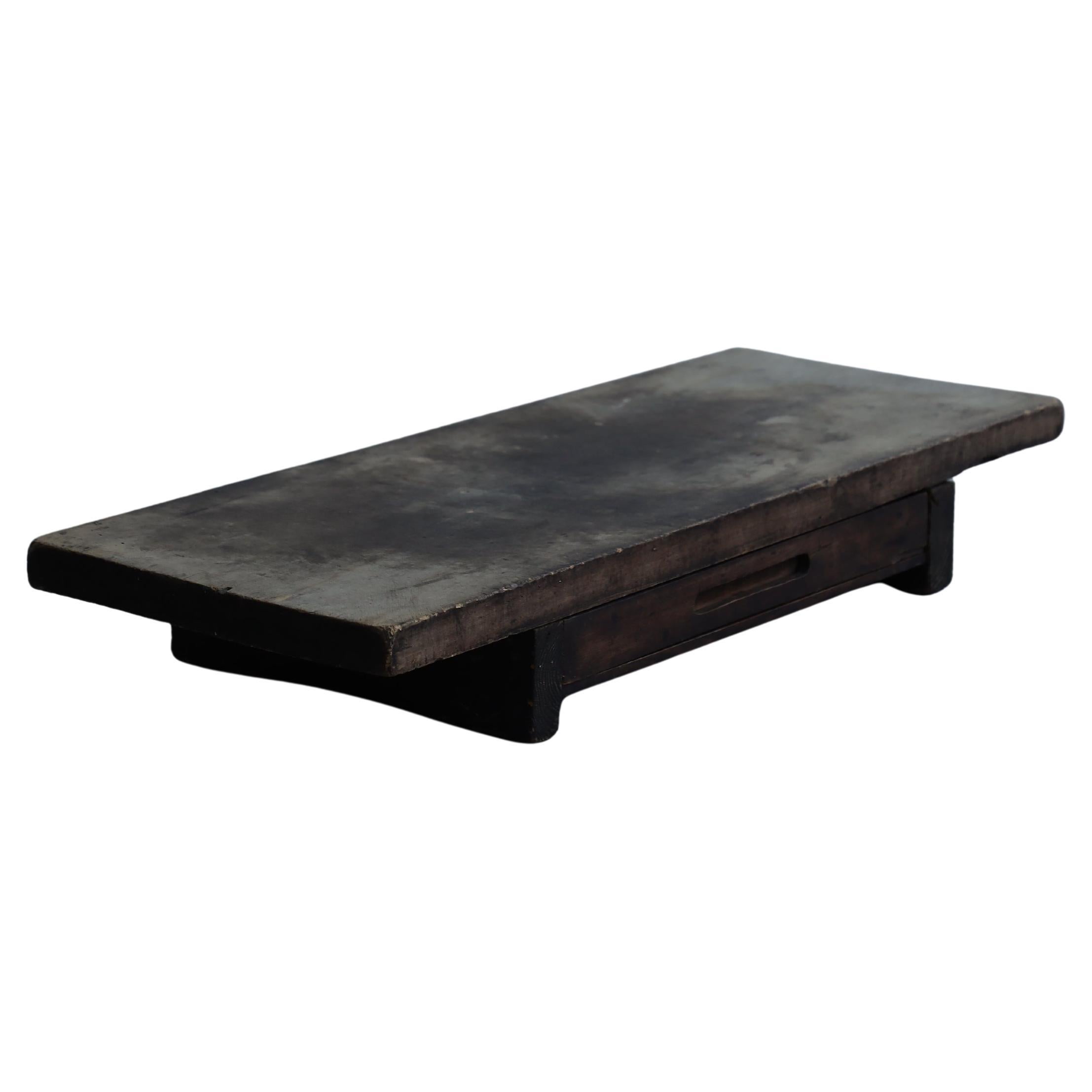 Niedriger Holztisch, japanisch, antik, Wabi-Sabi, Mingei