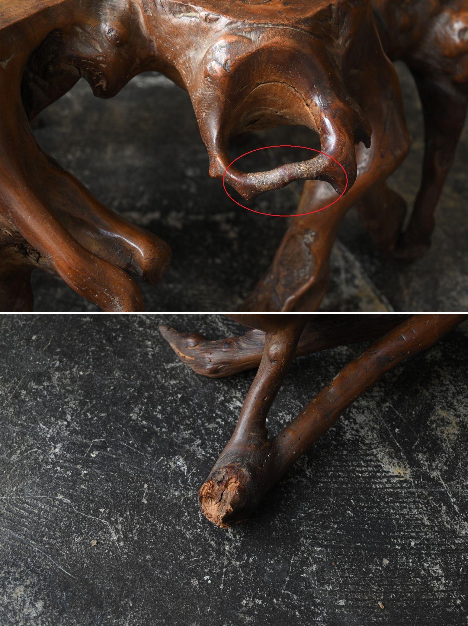 Table basse en bois fabriquée à partir des racines d'un vieil arbre japonais /  Table de canapé en vente 10