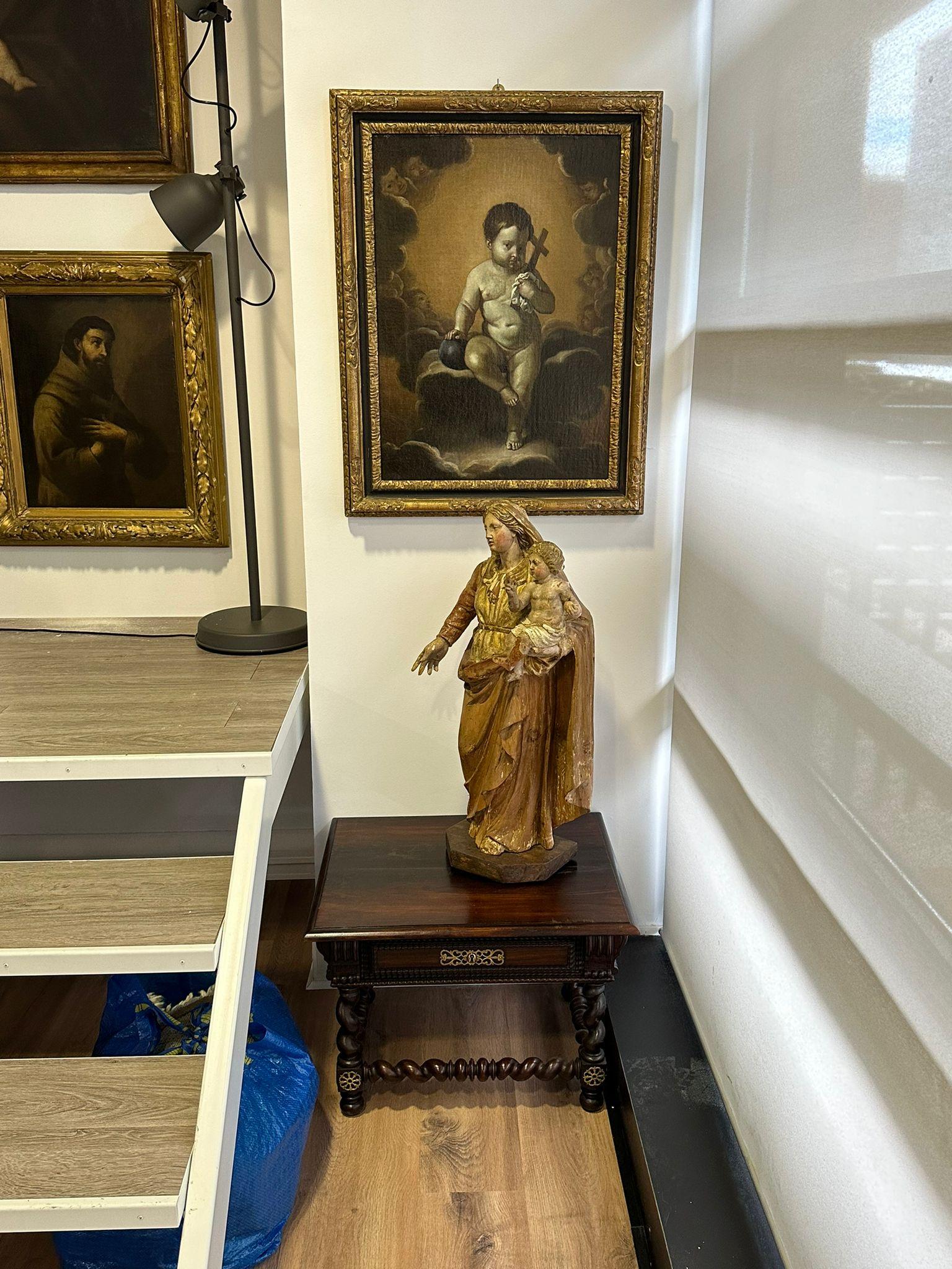 Wooden Madonna with Child Baroque Art Italy 17th Century with Export Certificate For Sale 7