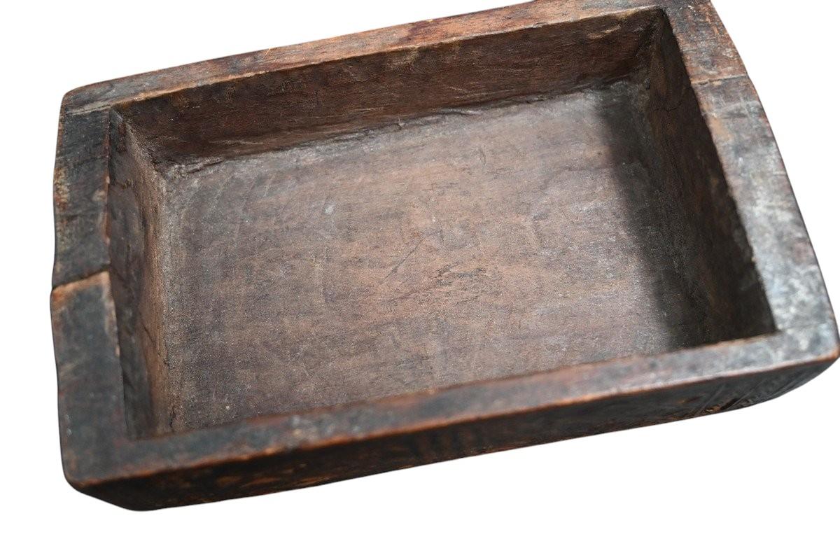 De madera  Caja de maquillaje de la tribu kuba, Dr Congo, finales del siglo XIX Madera en venta
