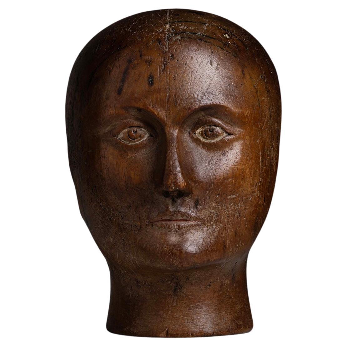 Holz-Mannequin-Kopf mit Pailletten, Frankreich um 1890 im Angebot