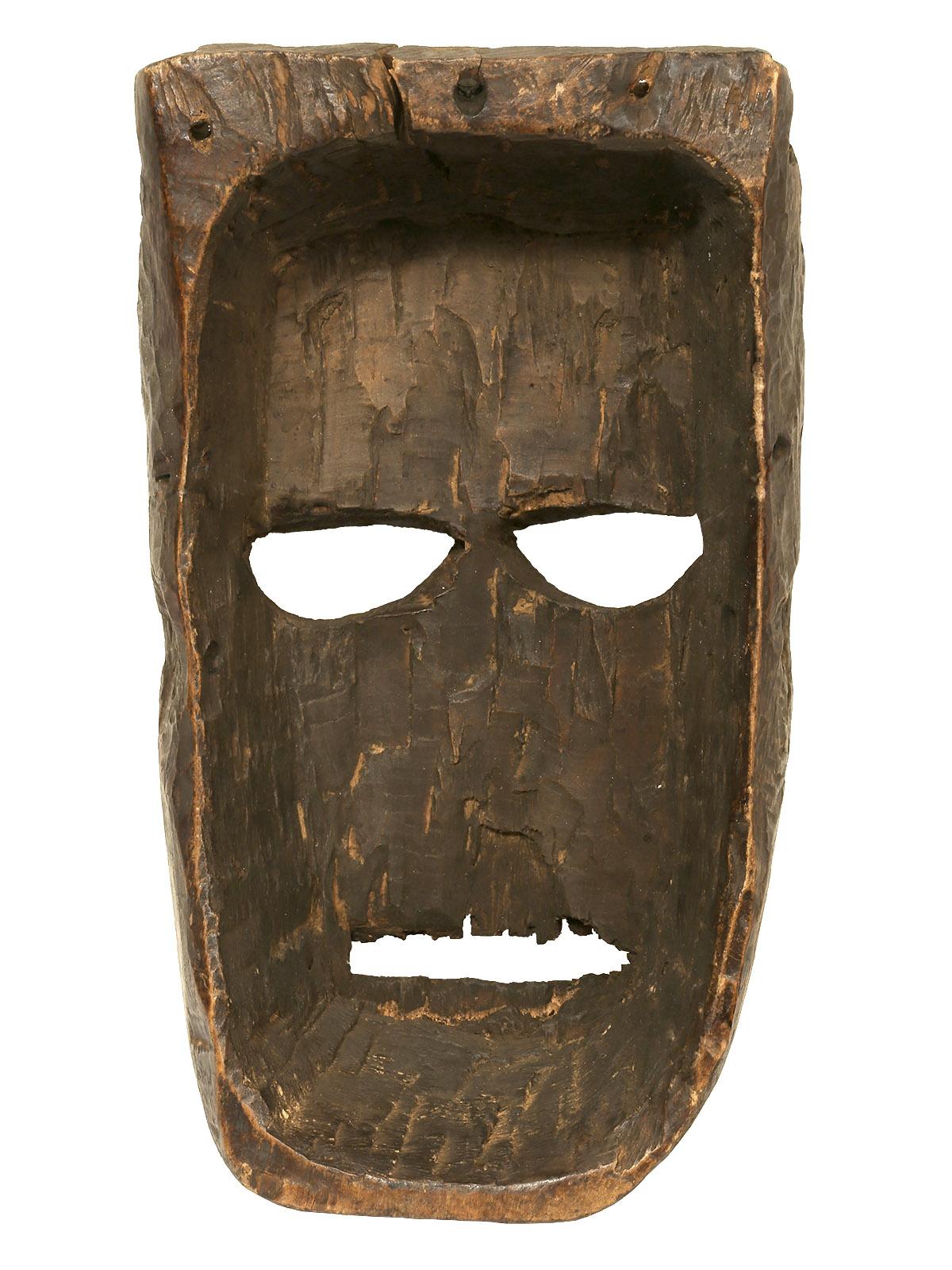 Hölzerne Maske,  Himachal Pradesh, Nordindien, Mitte des 20. Jahrhunderts (Geschnitzt) im Angebot