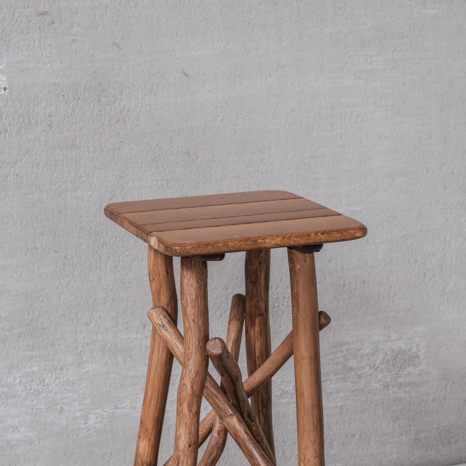 Wooden Midcentury Bar Stool or Sculpture Pedestal in Adirondack Style '6 Availa' In Good Condition For Sale In London, GB