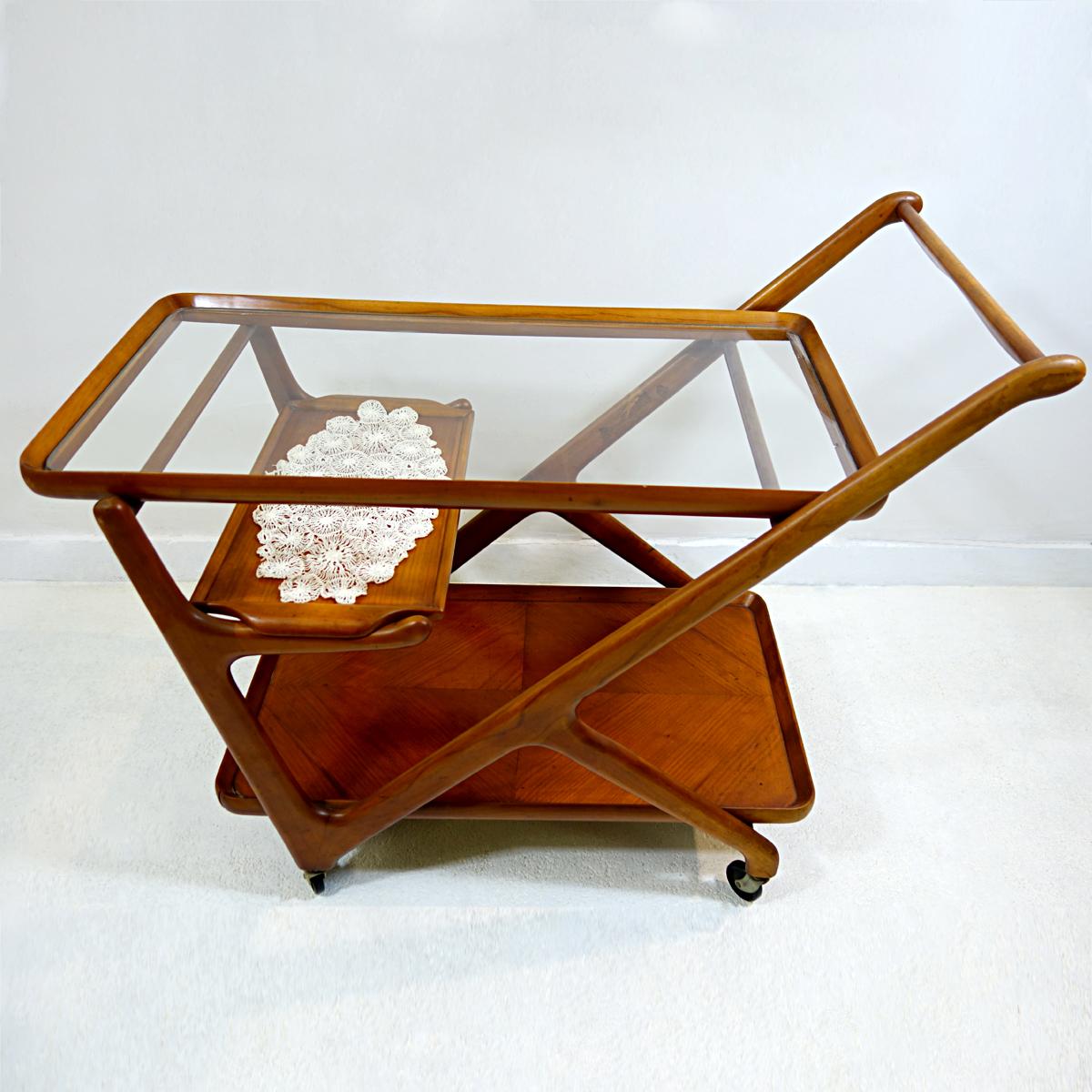 Wooden Midcentury Tea Trolley Designed by Cesare Lacca for Cassina In Good Condition In Doornspijk, NL