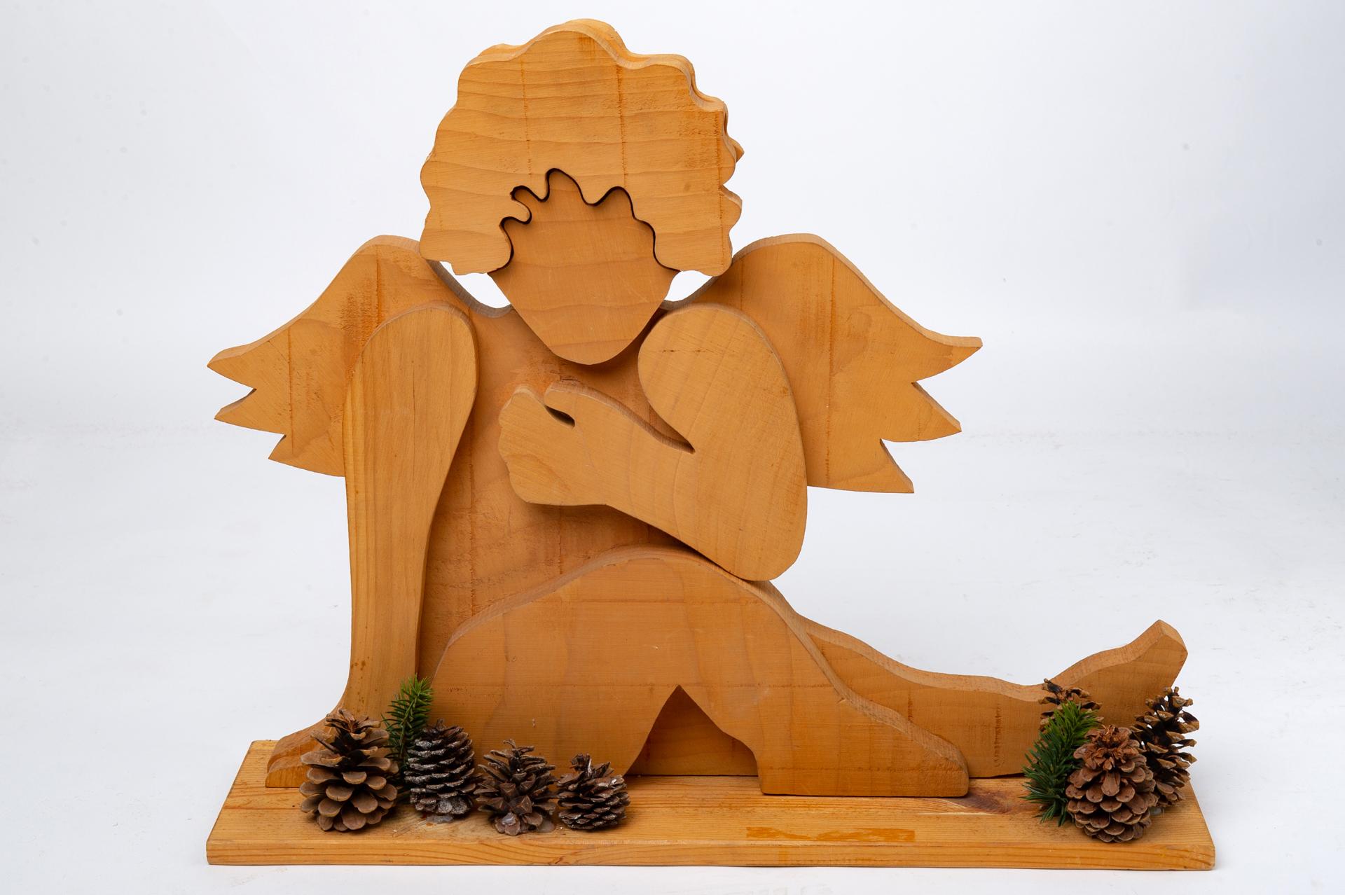 Wooden Modern Italian Angel In Excellent Condition For Sale In Alessandria, Piemonte