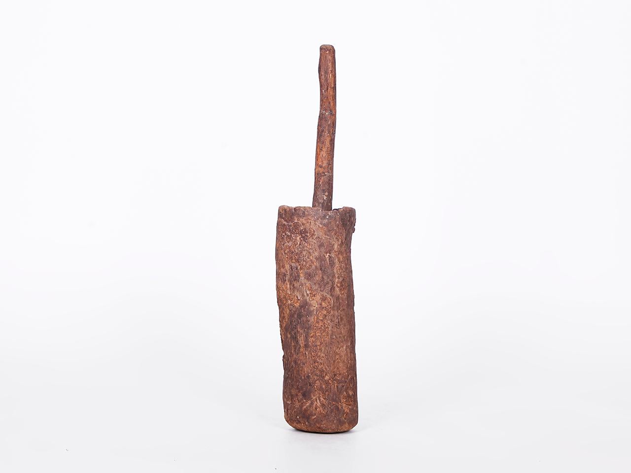 Holzmortar aus Südmarokko, 19. Jahrhundert (Stammeskunst) im Angebot