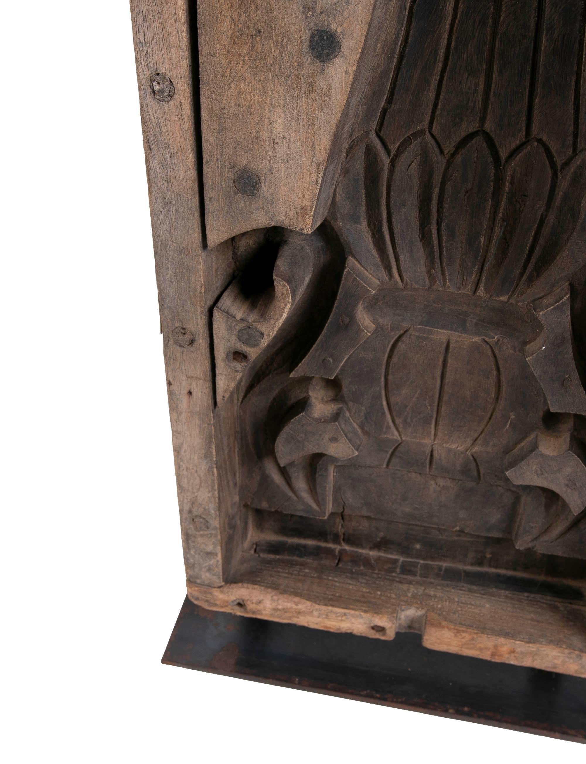 Wooden Mould for Manufacturing Original Balustrades with Decorative Iron Base For Sale 9