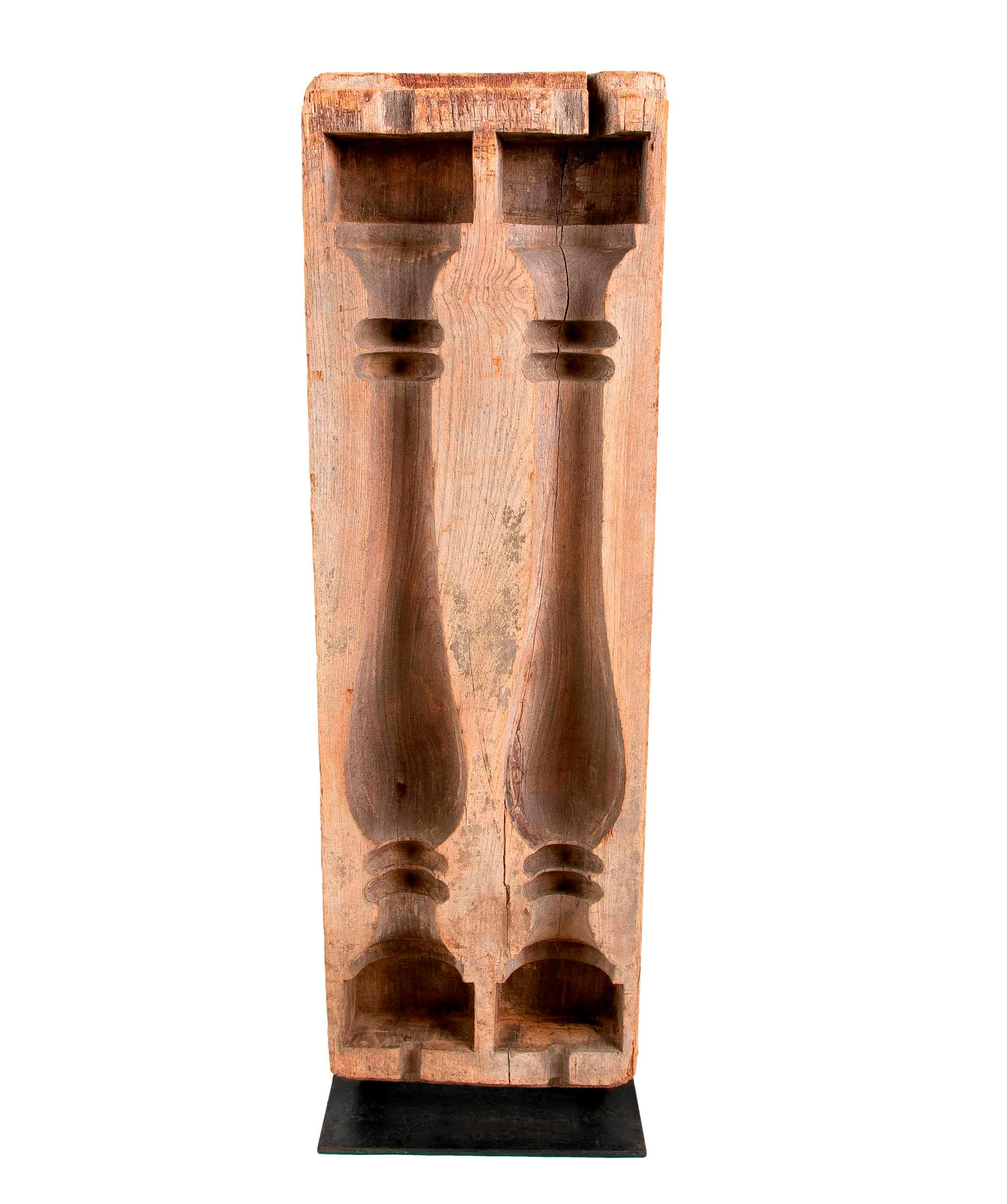 Wooden Mould for Manufacturing Original Balustrades with Decorative Iron Base For Sale 2
