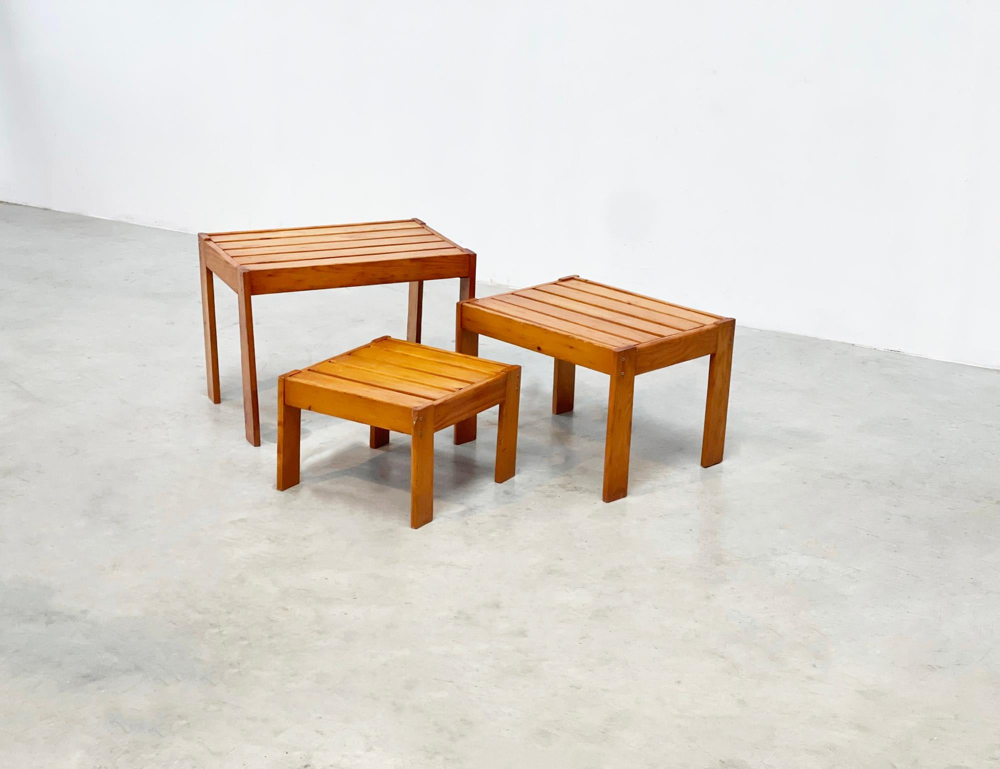 Late 20th Century Wooden nesting tables For Sale